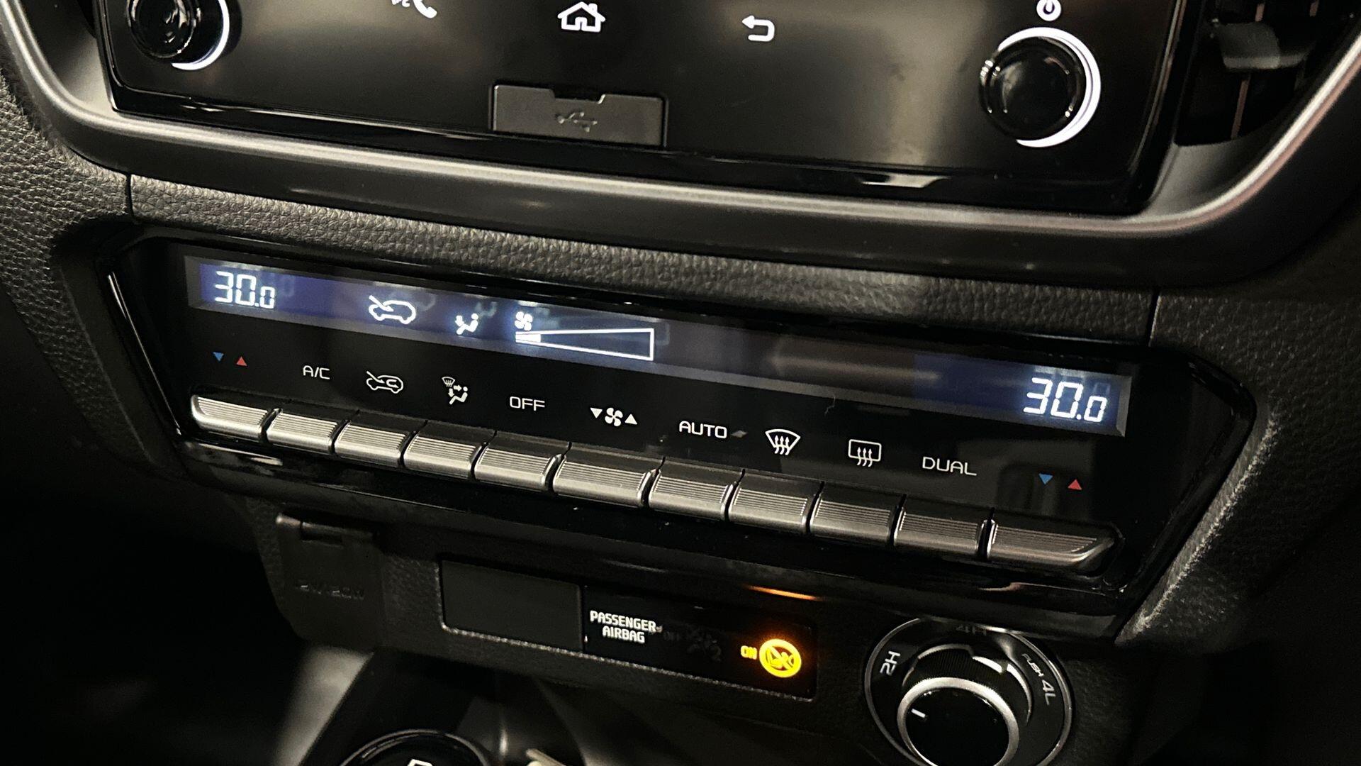 Isuzu D-Max view 12