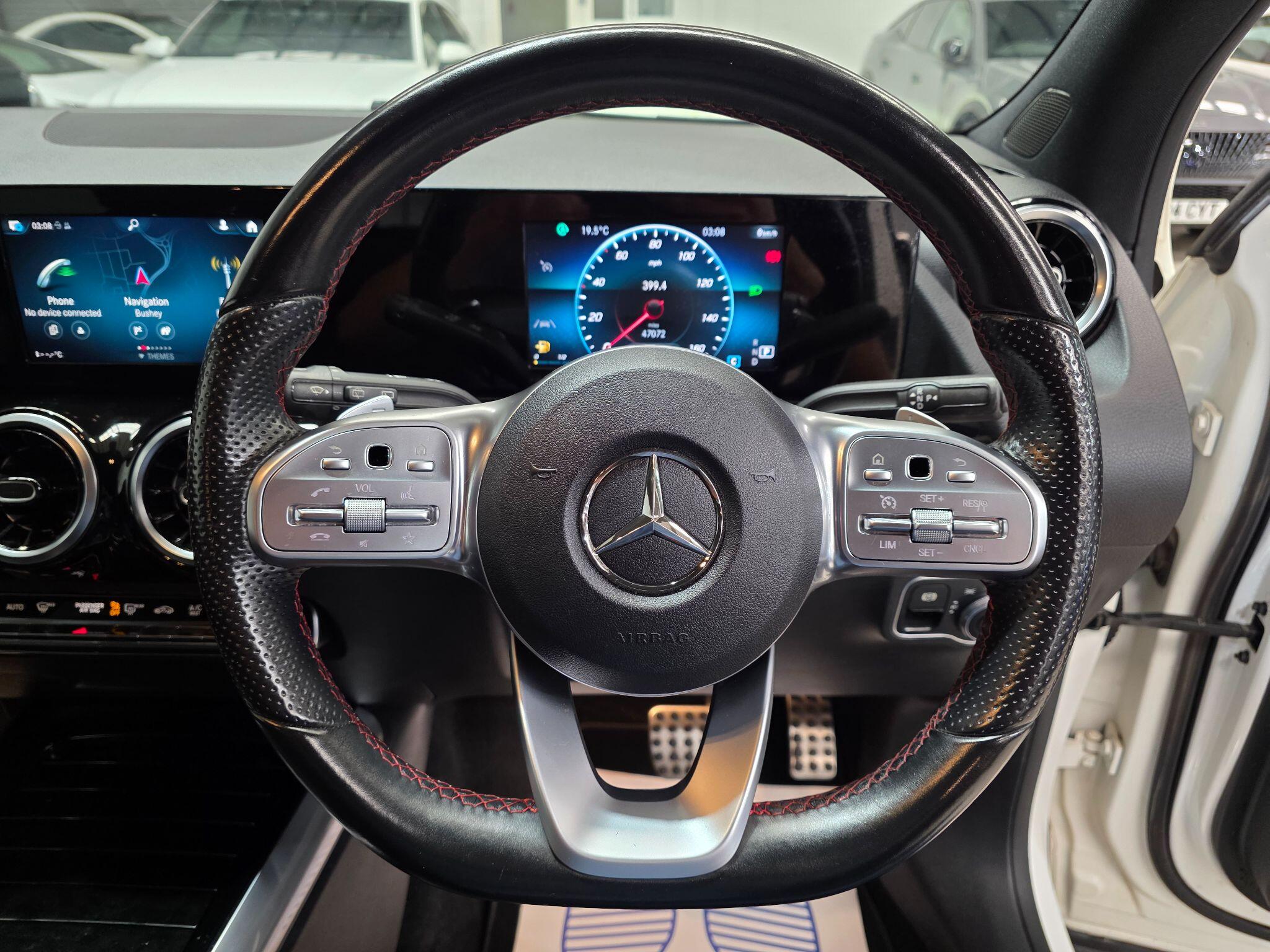 Mercedes-Benz Gla view 16