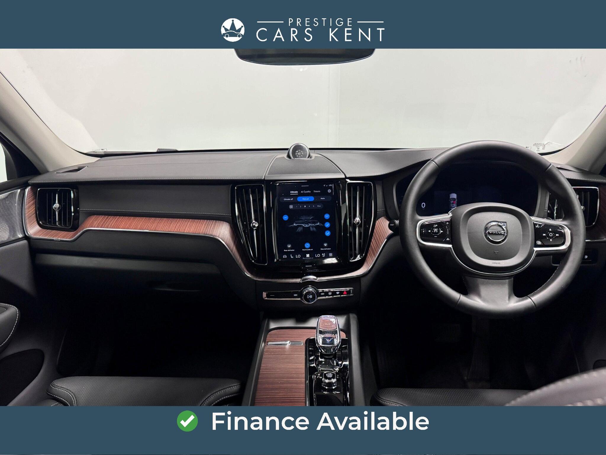 Volvo XC60 view 2