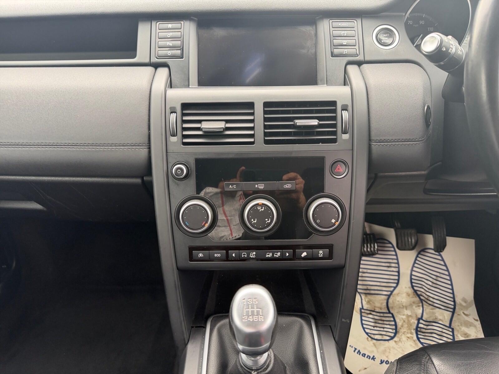 Land Rover Discovery Sport view 9
