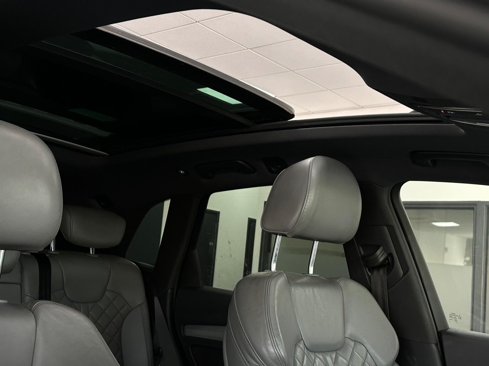 Audi Q5 view 24