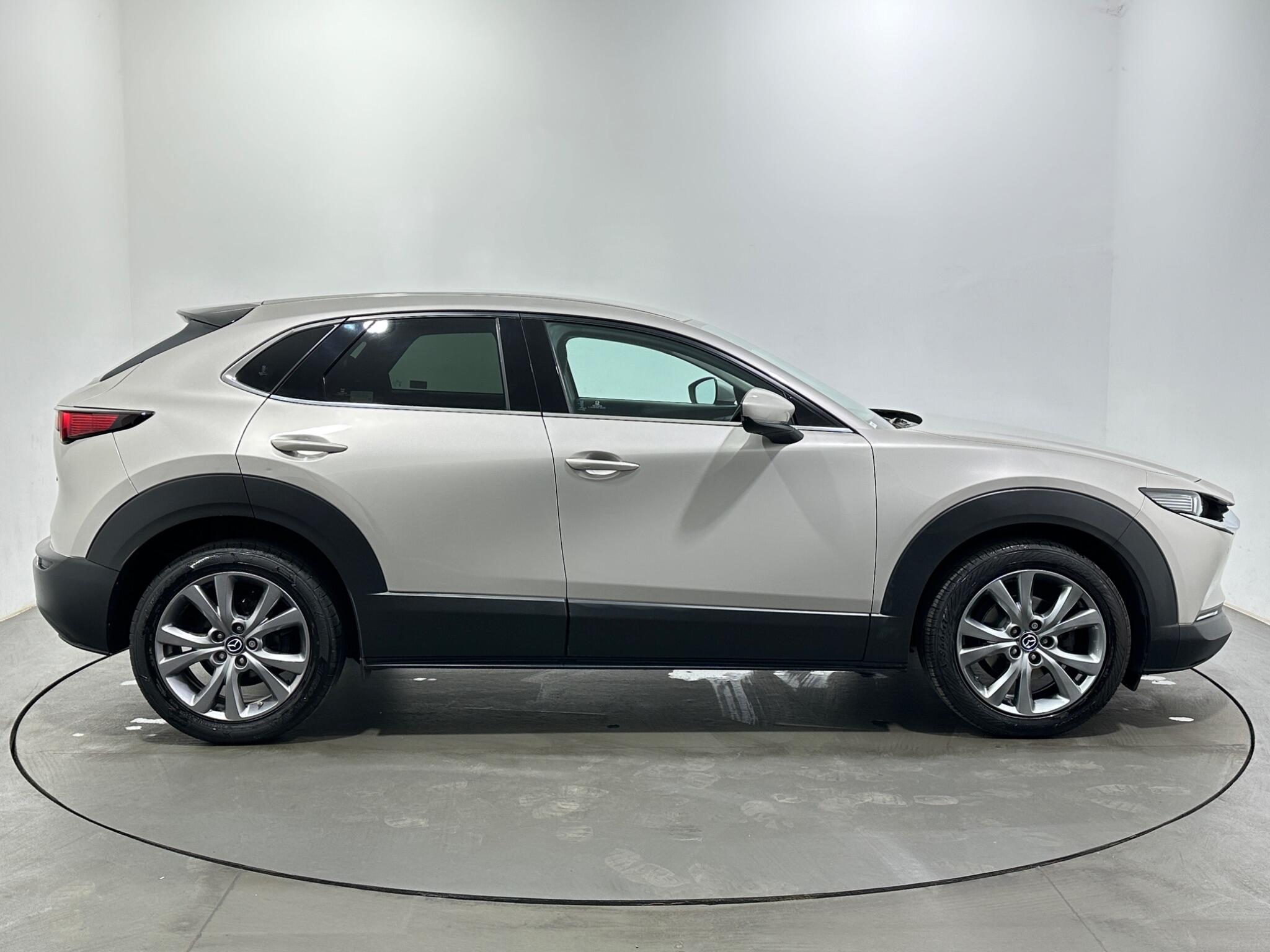 Mazda CX-30 view 9