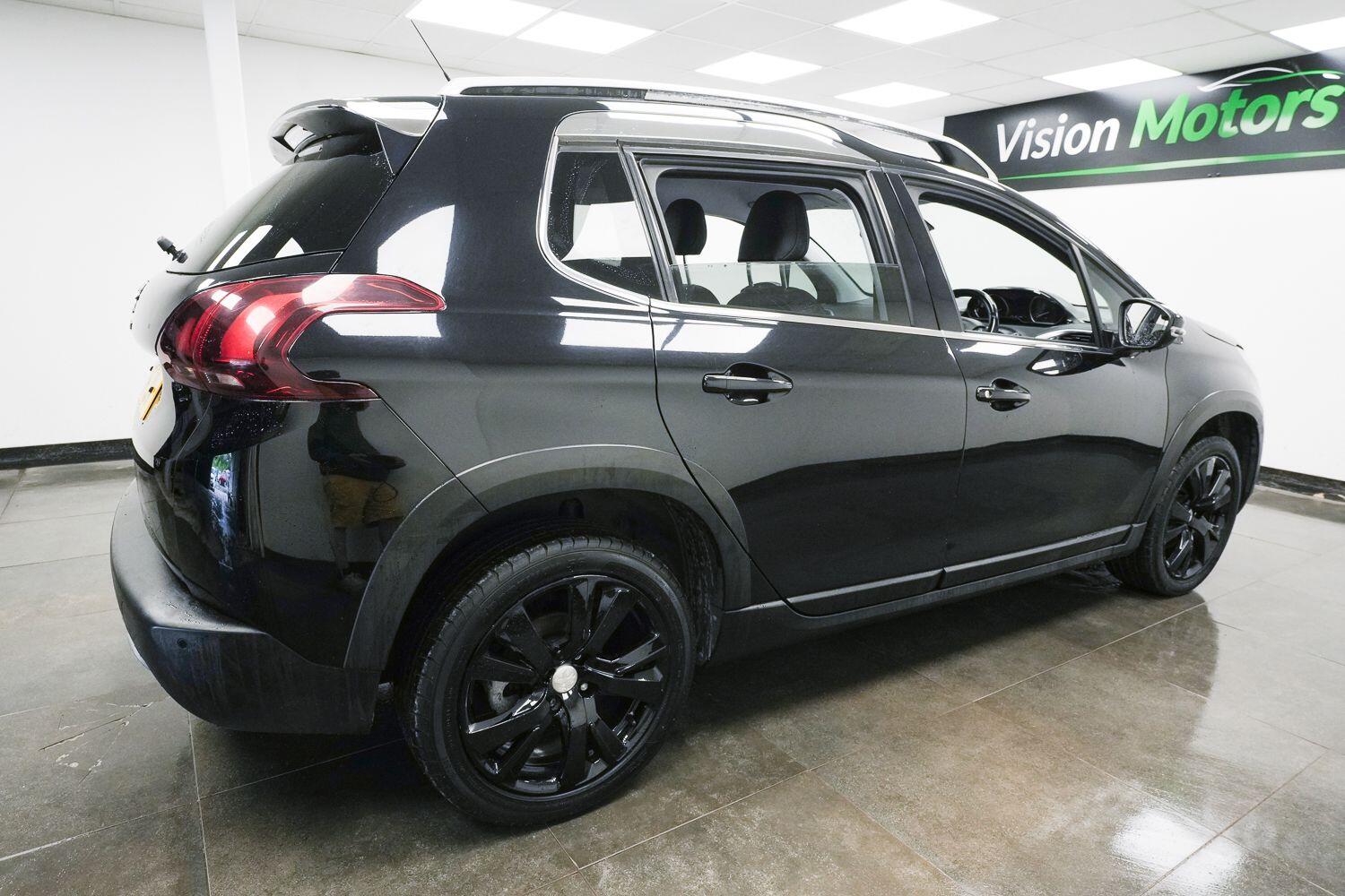 Peugeot 2008 view 4