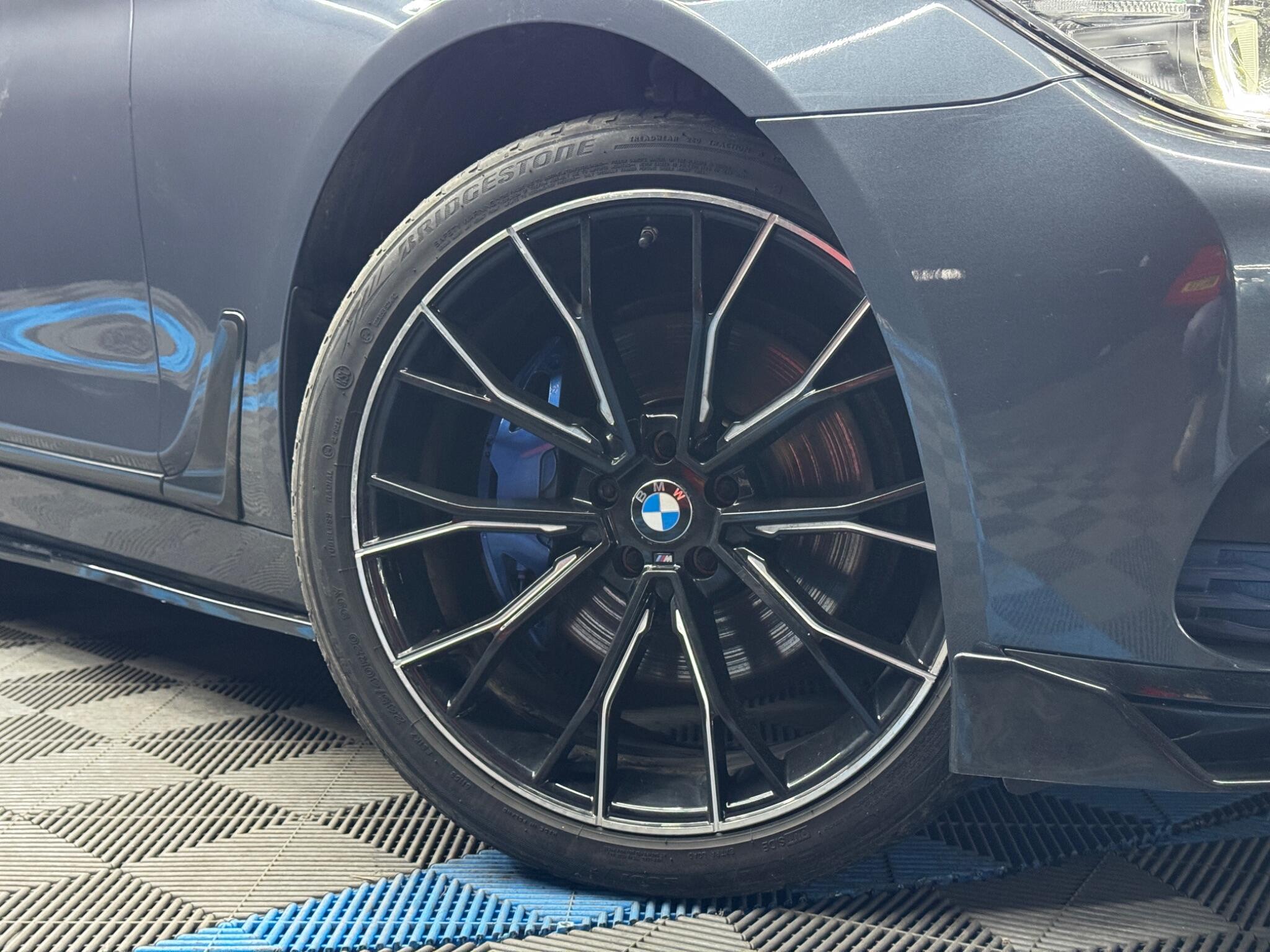 BMW 7 Series view 49