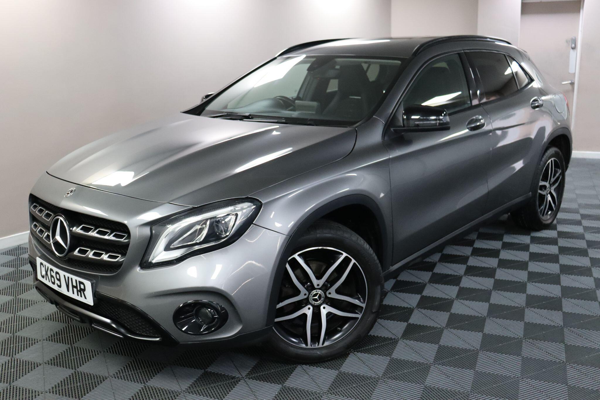 Mercedes-Benz Gla view 20