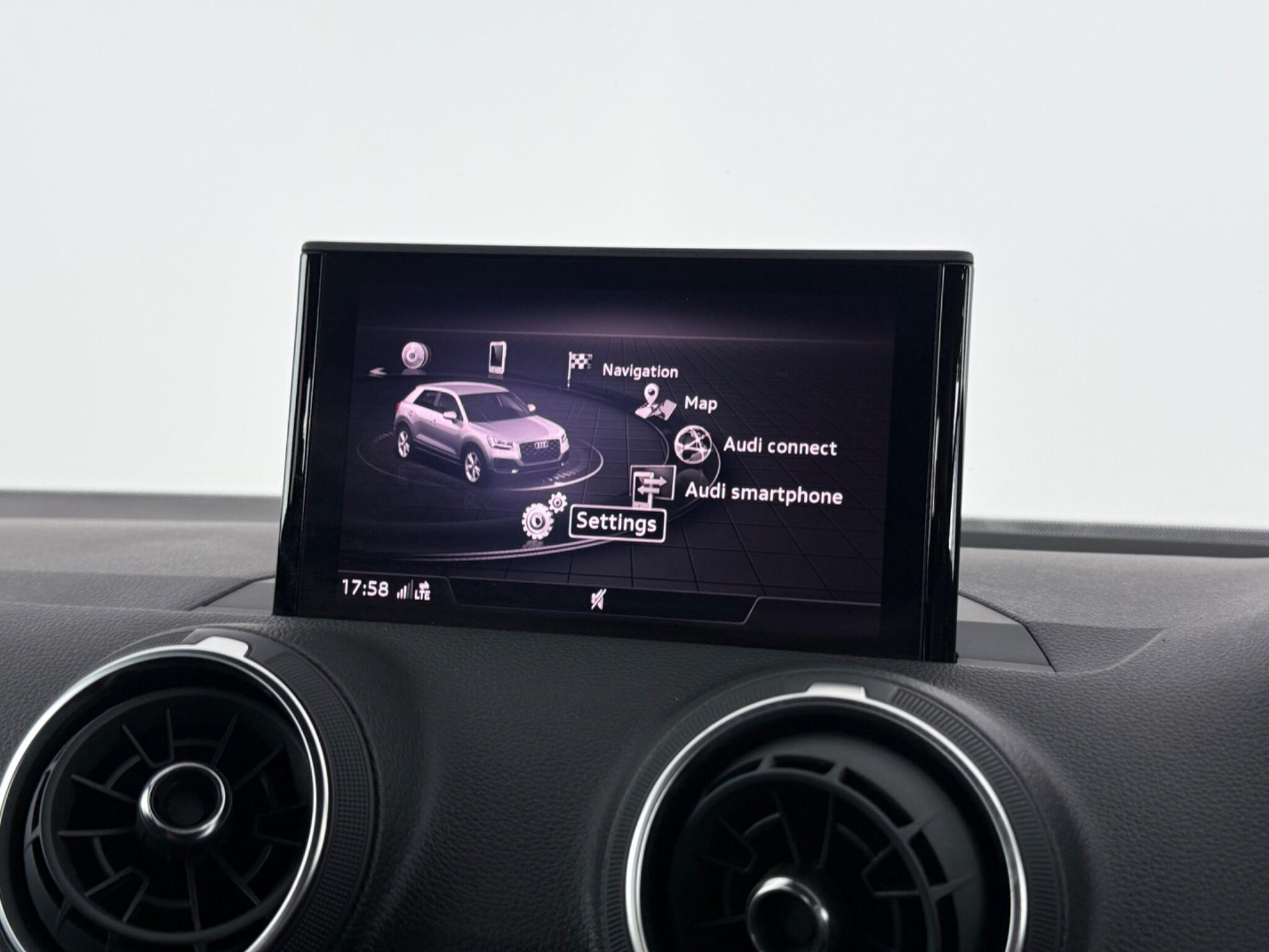 Audi Q2 view 28