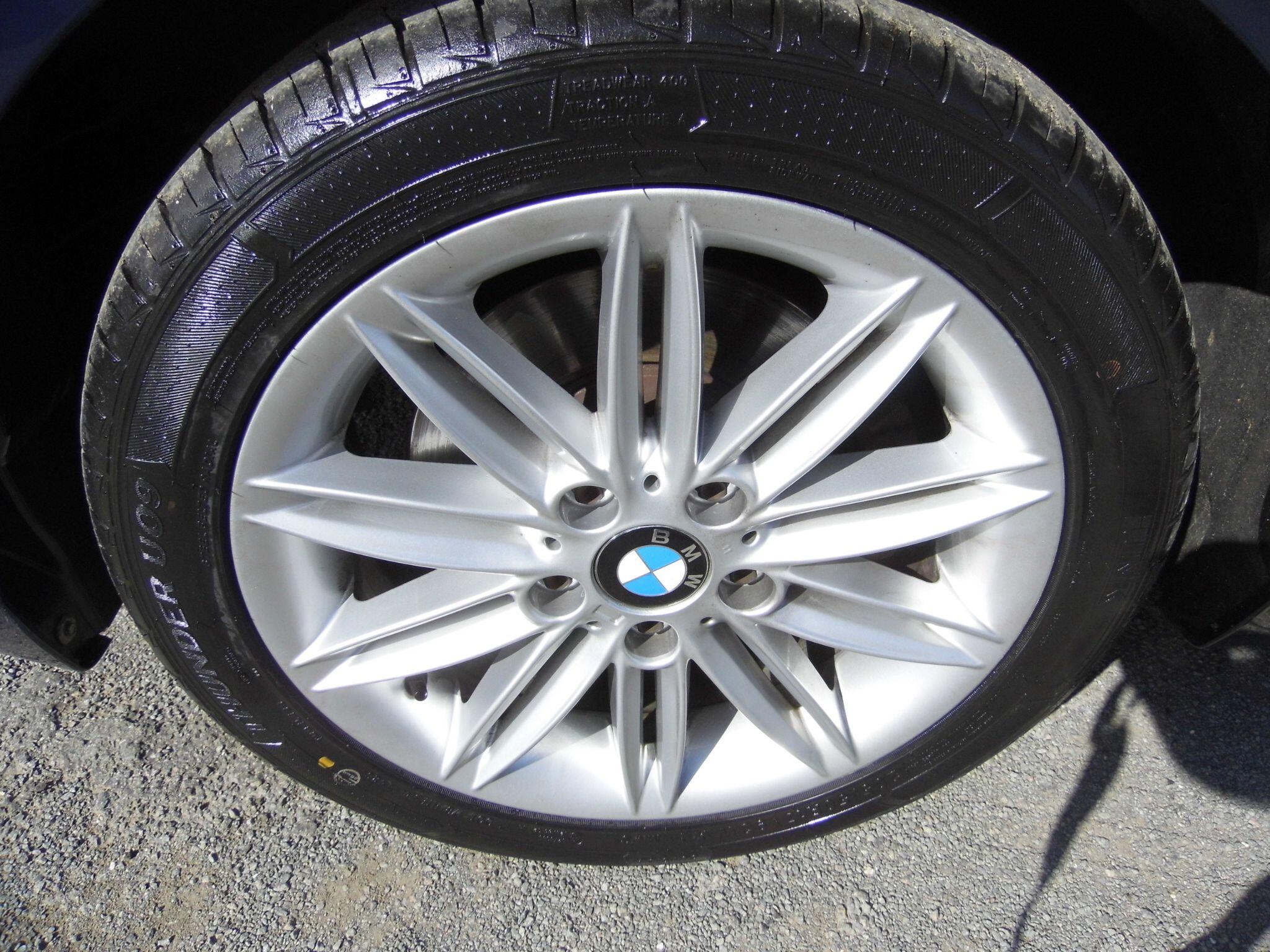 BMW 1 Series view 23