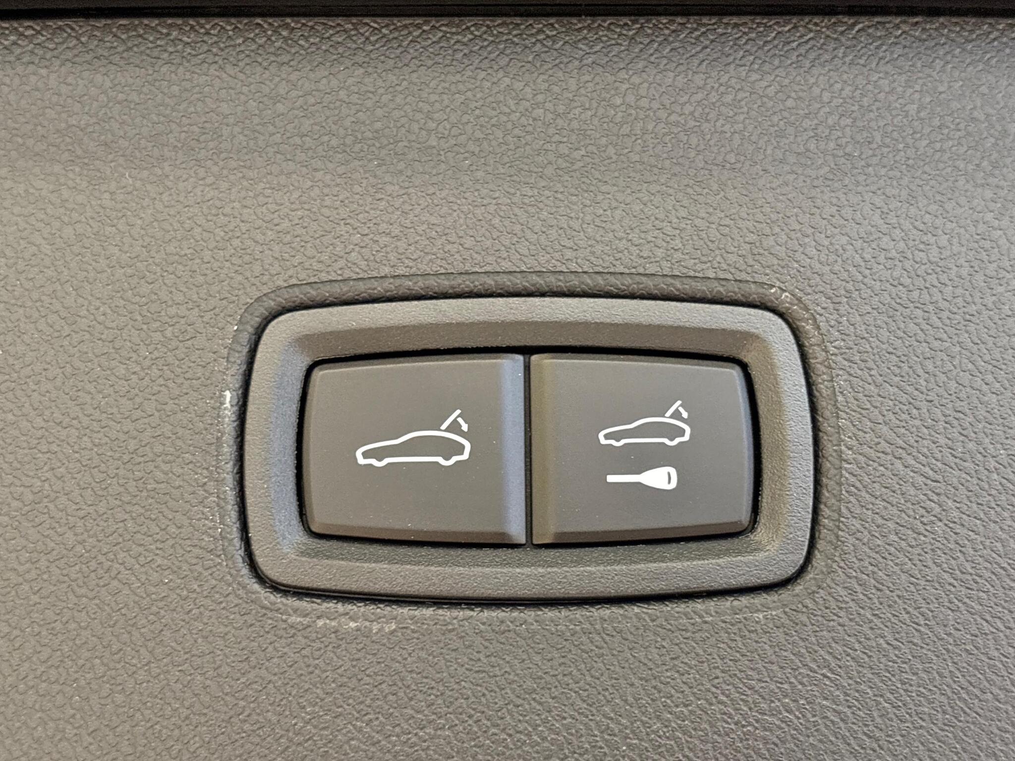 Porsche Cayenne view 50