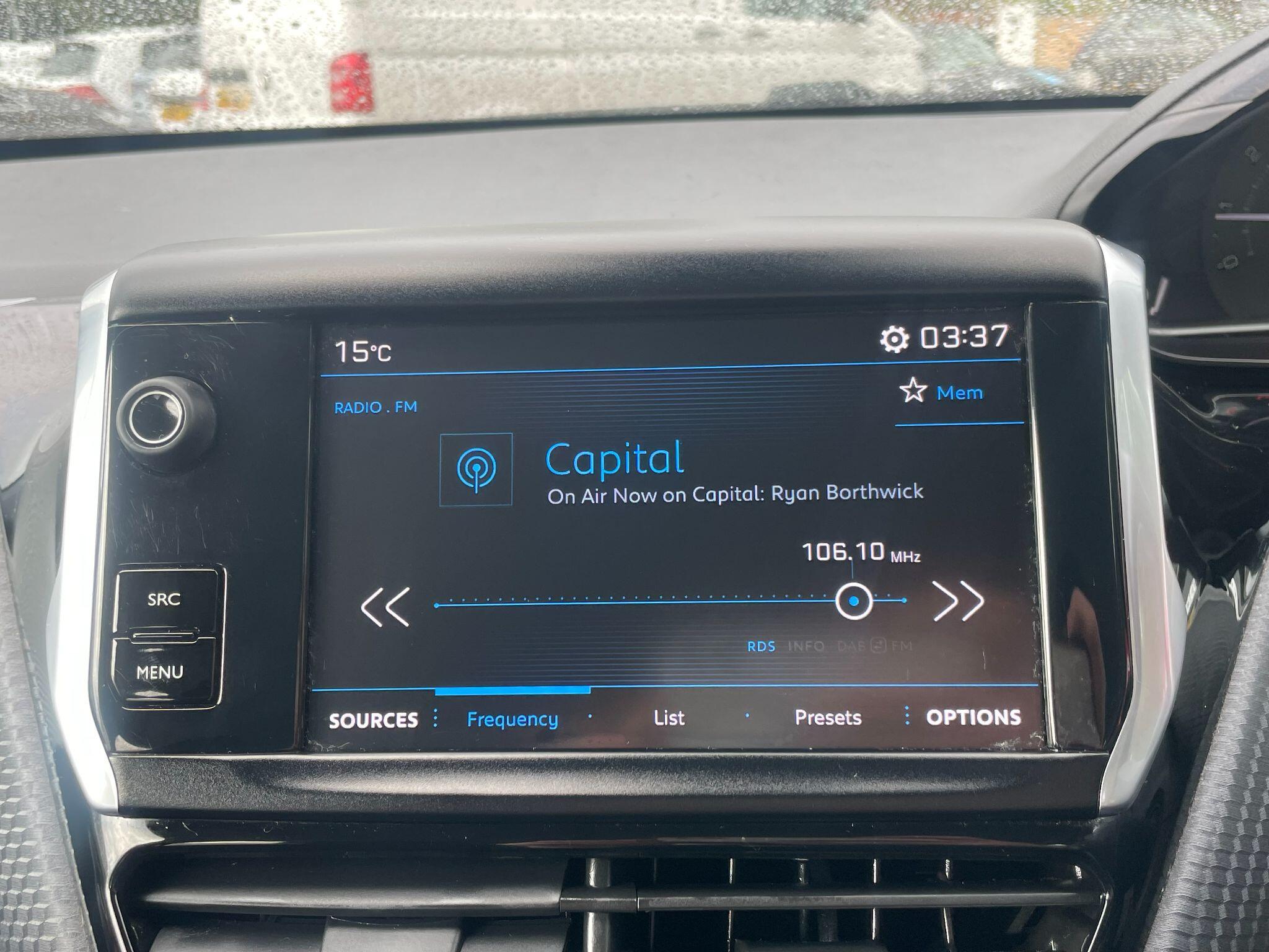 Peugeot 2008 view 25