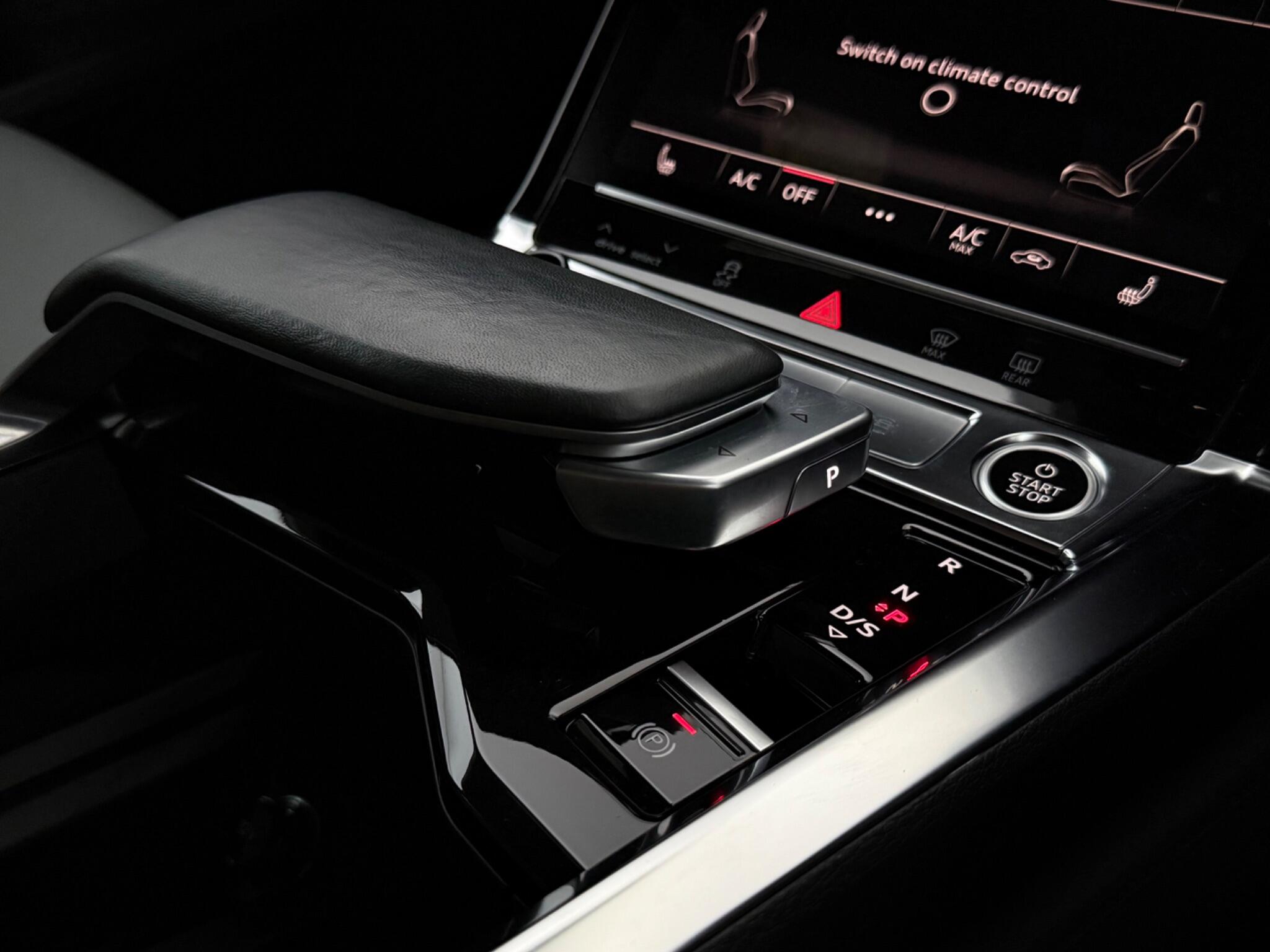 Audi E-Tron view 26