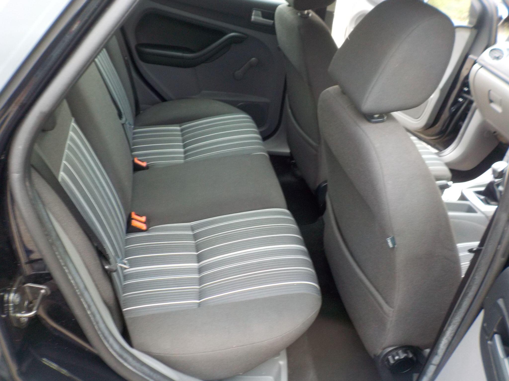 Ford Focus 1.8 Style 5dr