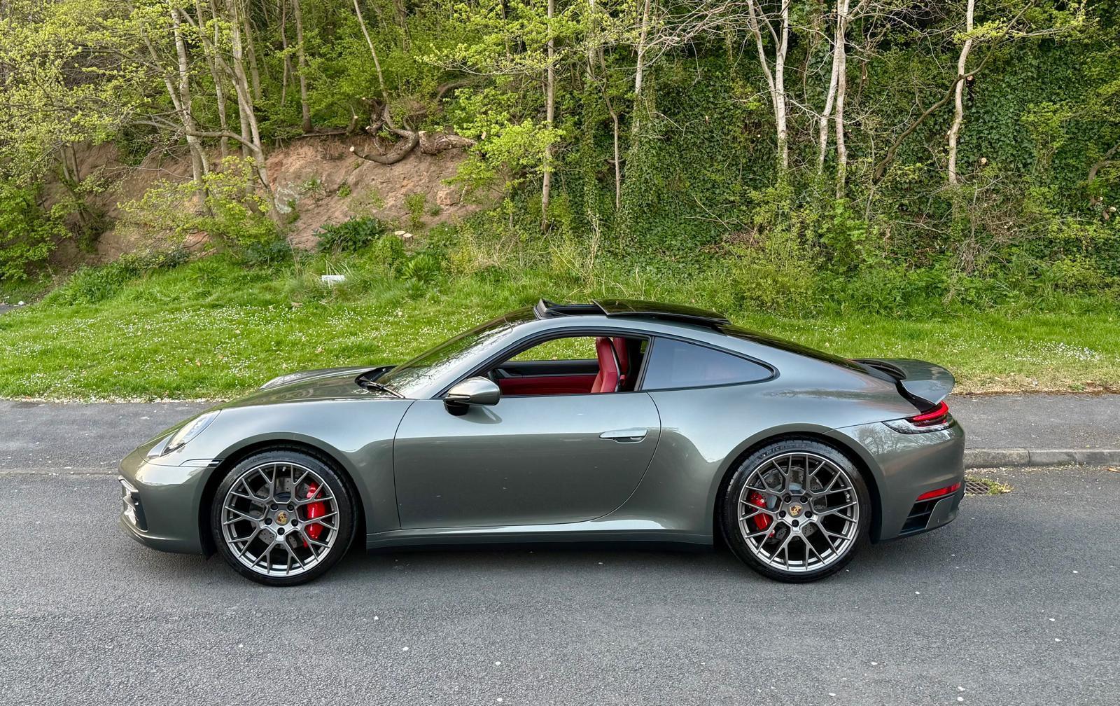 Porsche 911 view 98