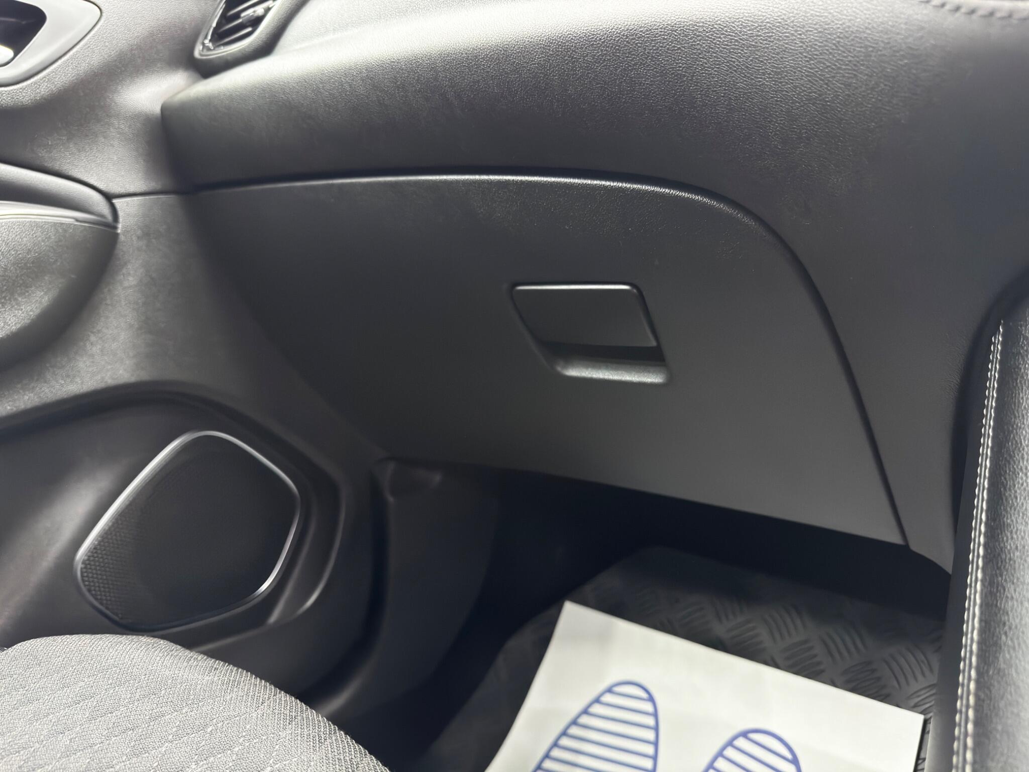 Vauxhall Grandland X view 33