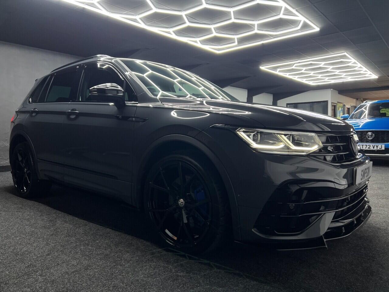 Volkswagen Tiguan view 18