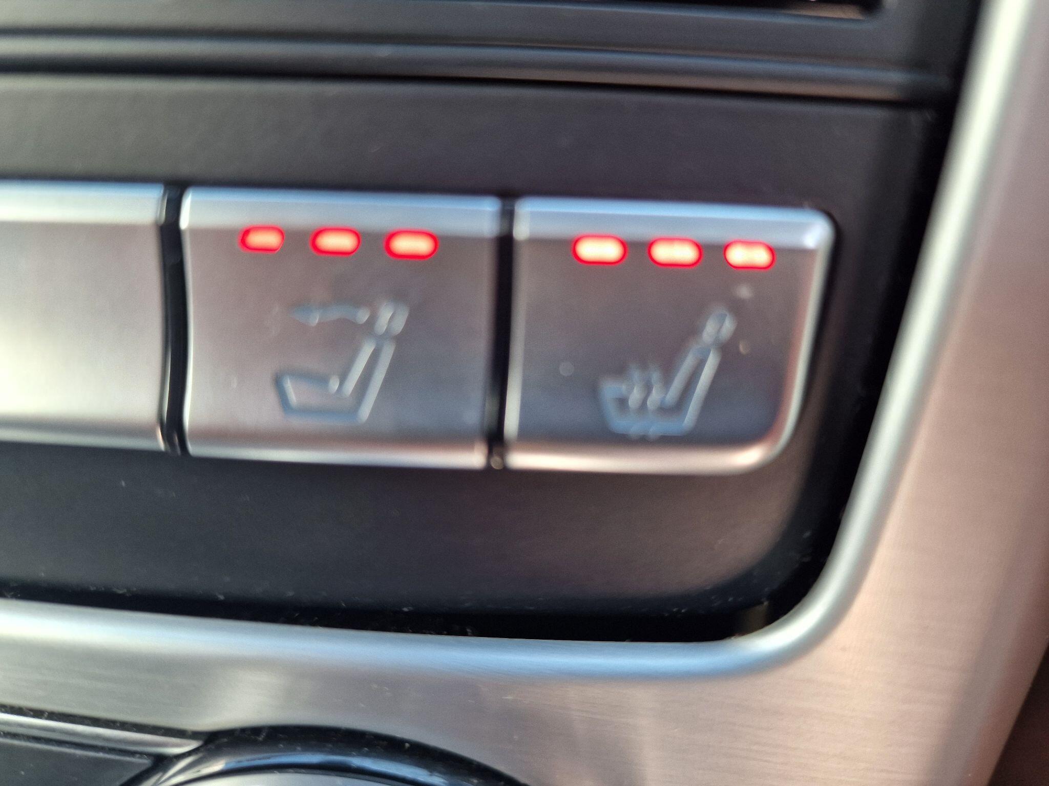 Mercedes-Benz SLK view 21