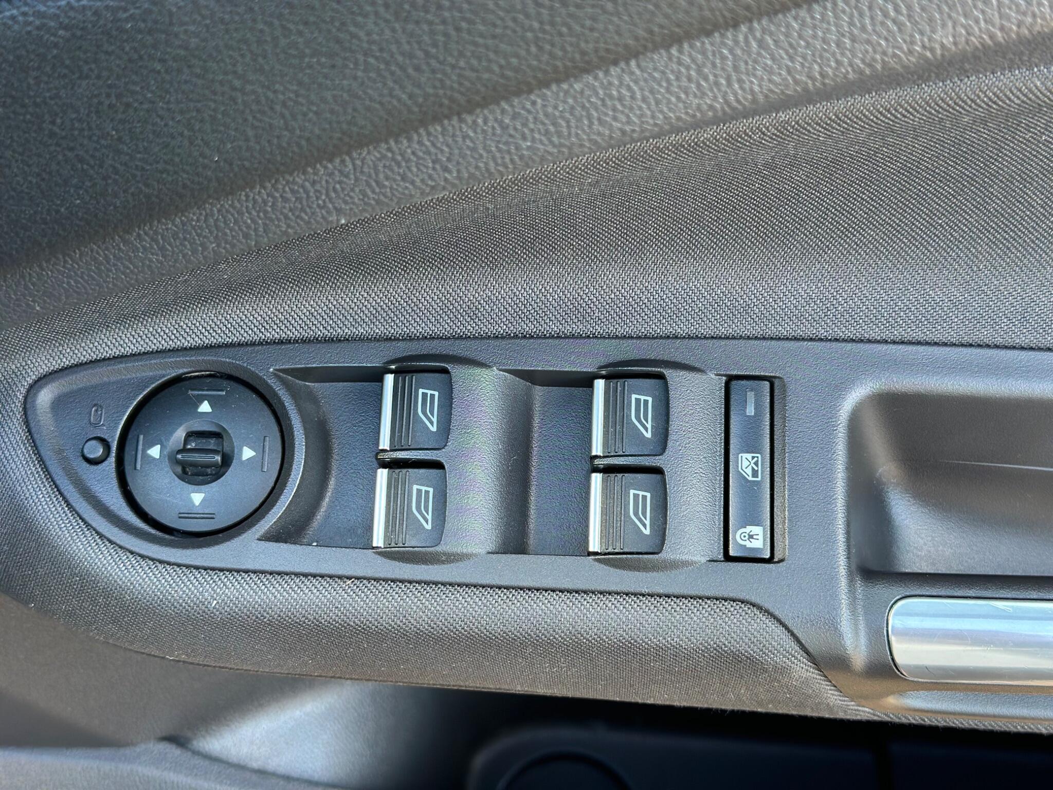 Ford Grand C-Max view 61
