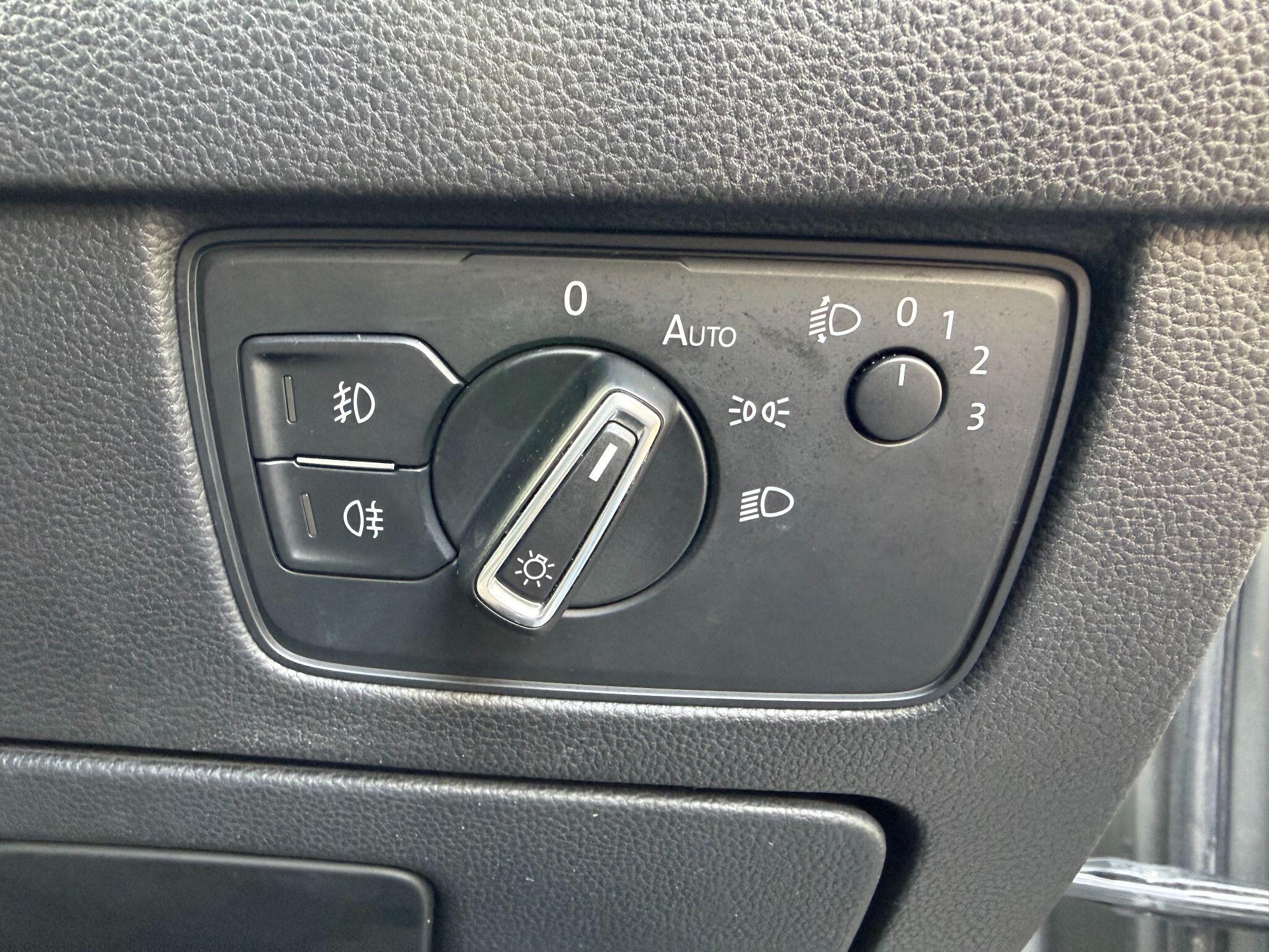 Volkswagen Passat view 36