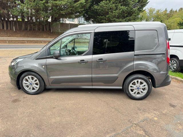 Ford Transit Connect view 14