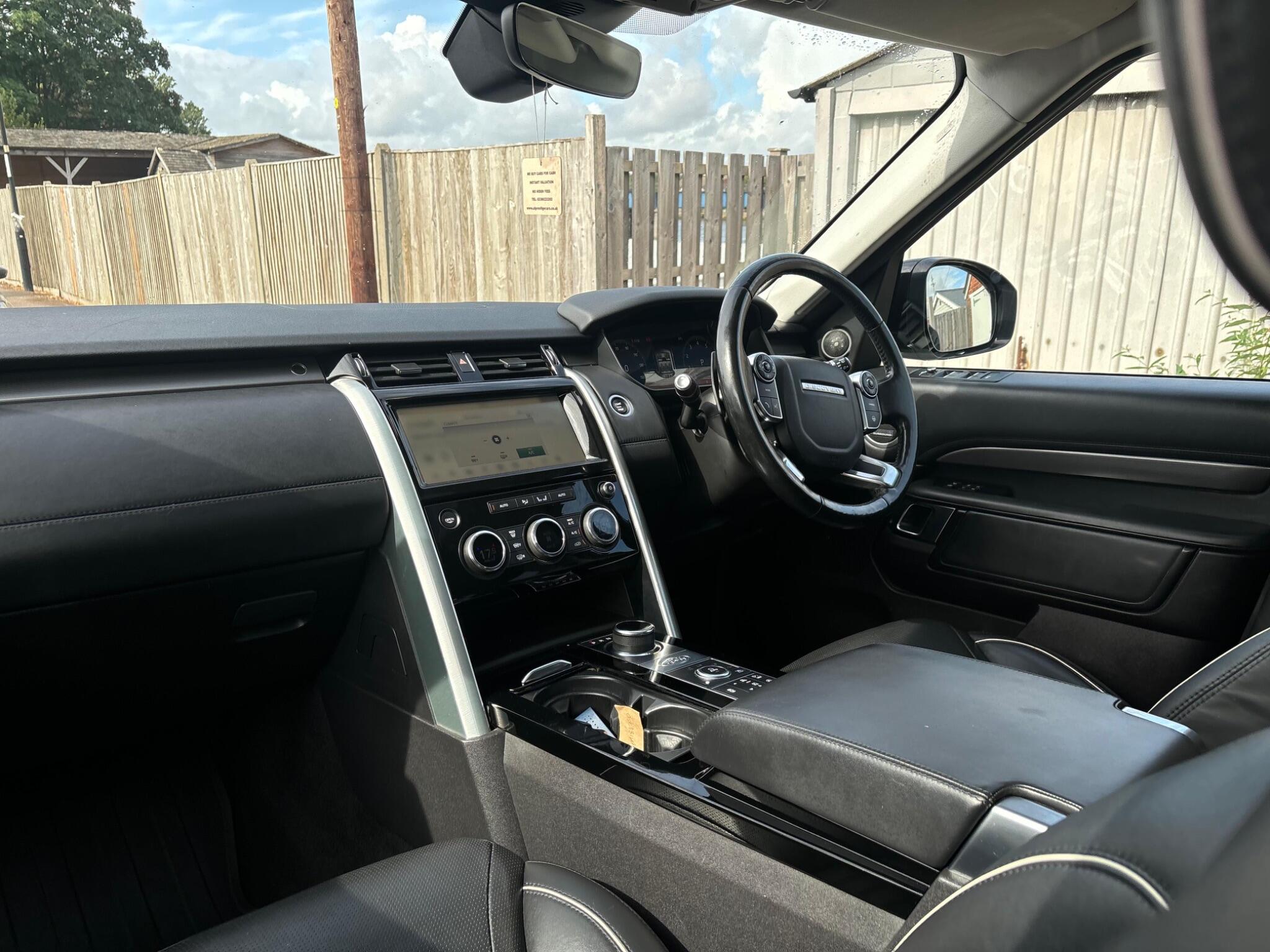 Land Rover Discovery 3 view 6