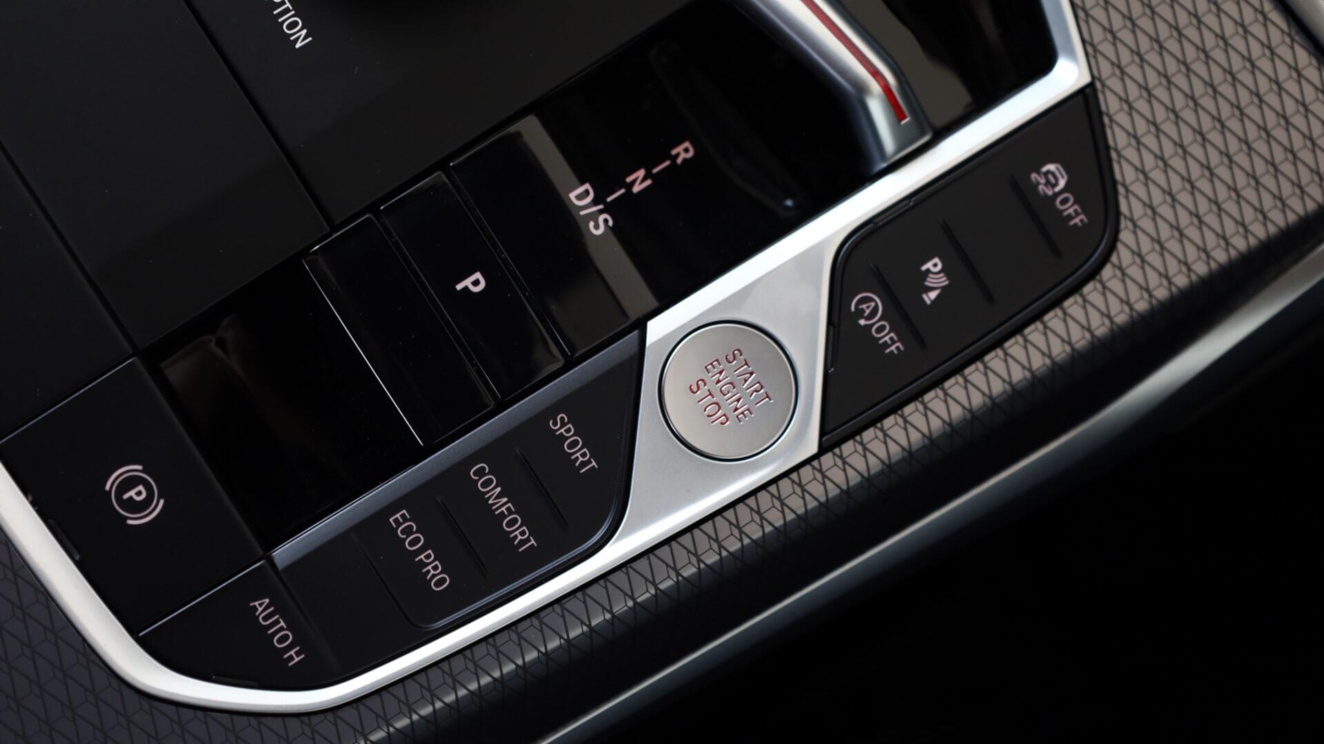 BMW 3 Series view 21