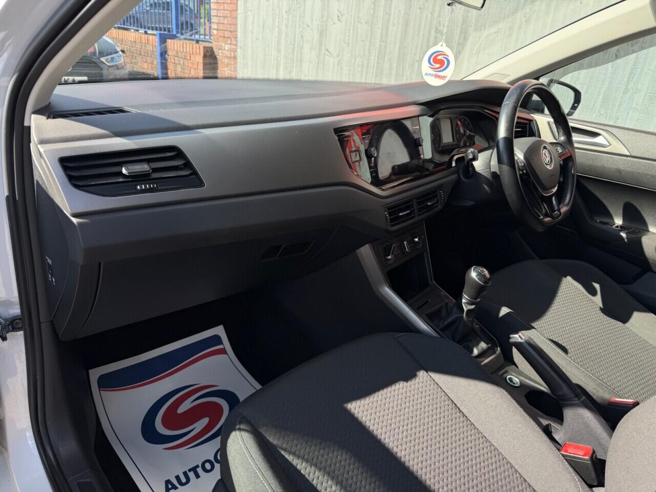 Volkswagen Polo view 26