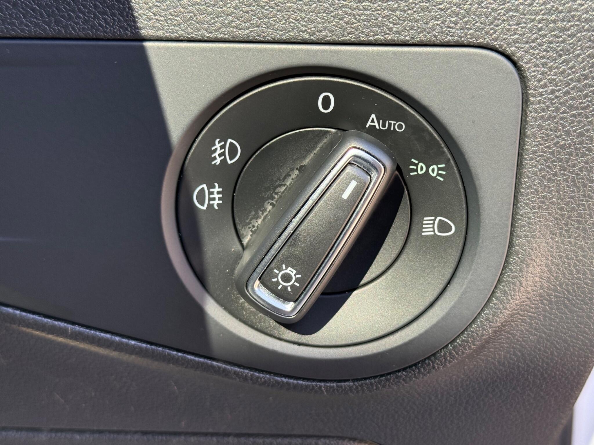 Volkswagen Tiguan view 23
