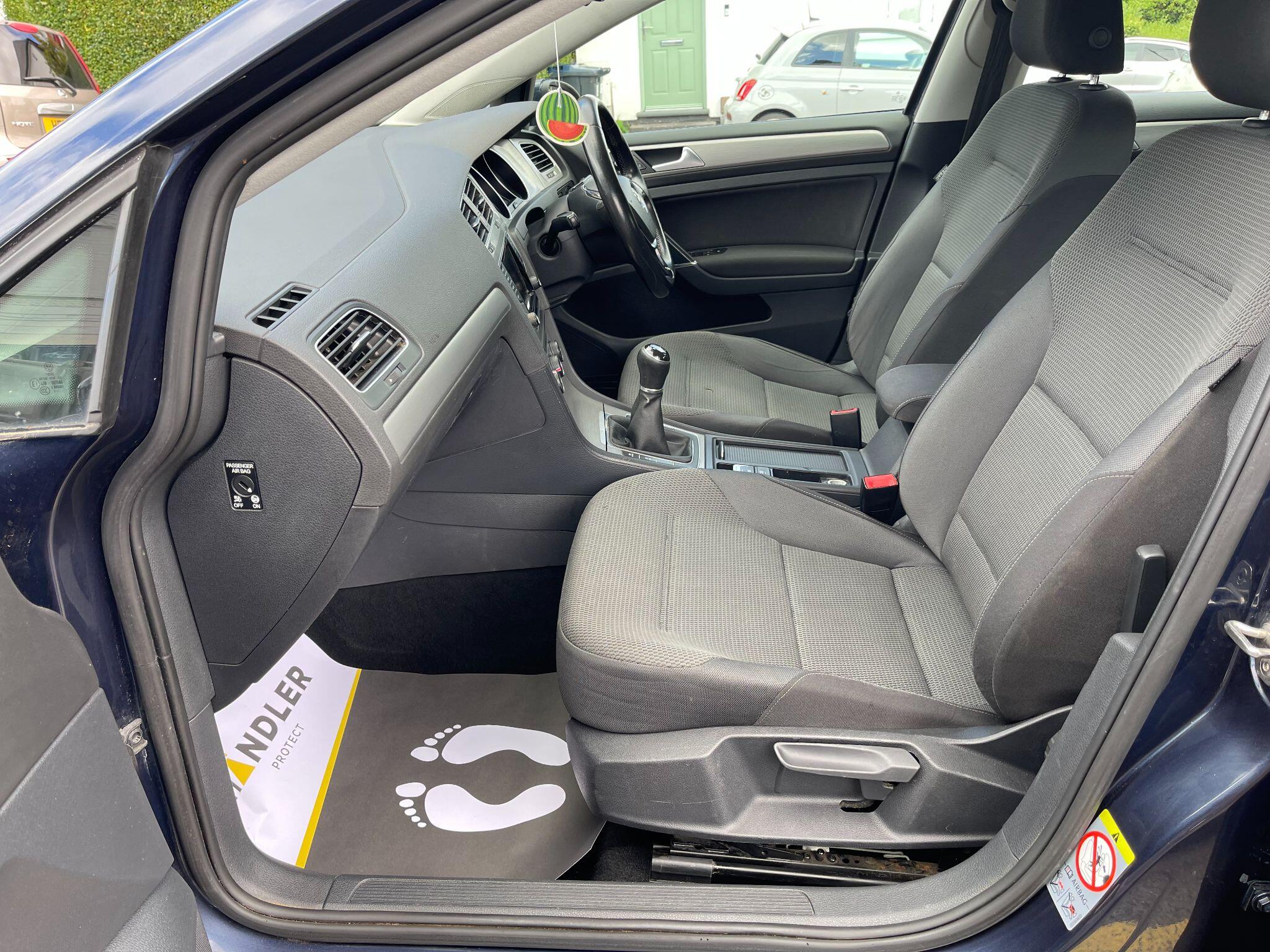 Volkswagen Golf view 30