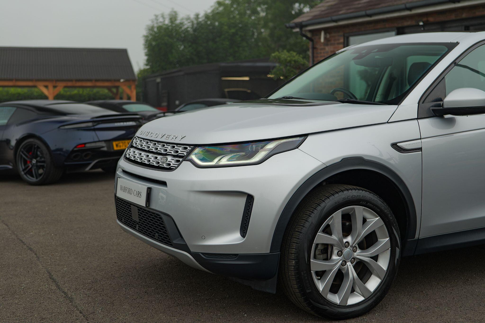 Land Rover Discovery Sport view 7