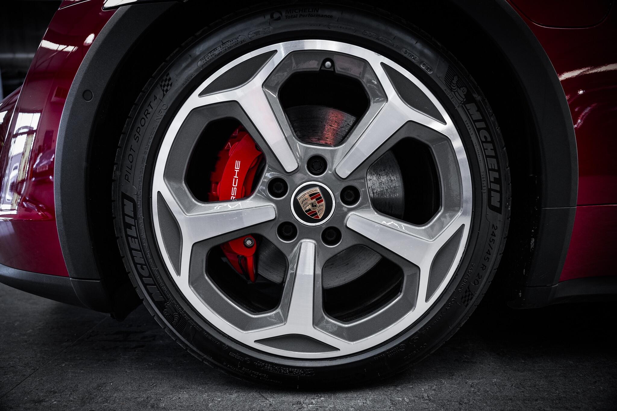 Porsche Taycan view 30