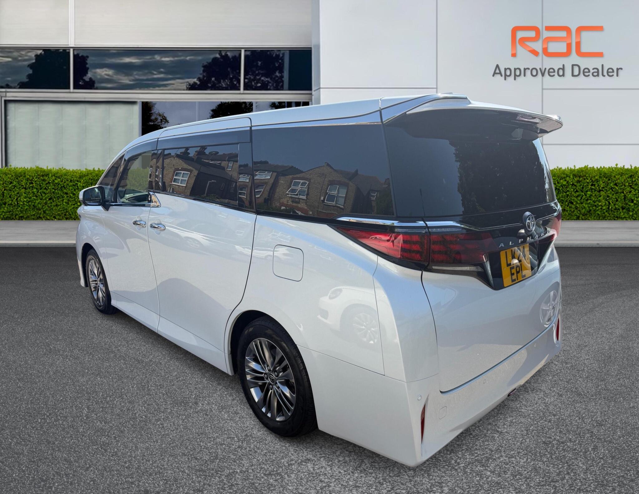 Toyota Alphard view 20