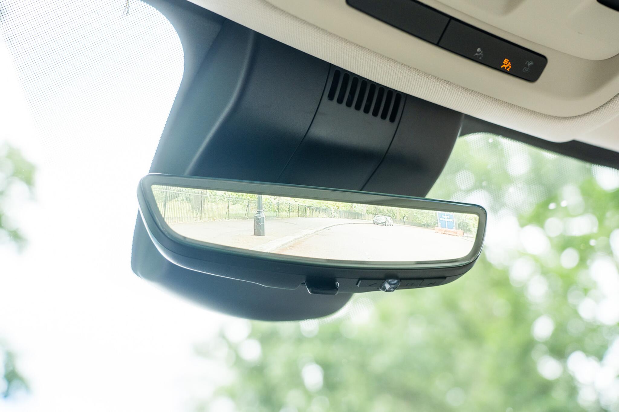 GMC Yukon view 42