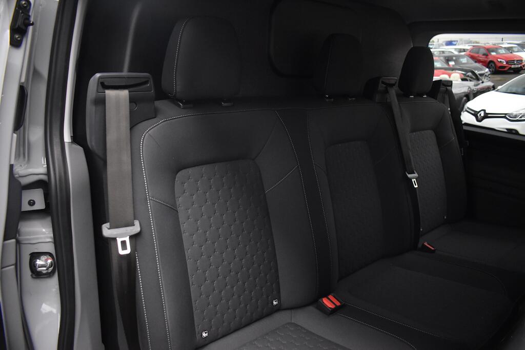 Ford Transit Custom view 37