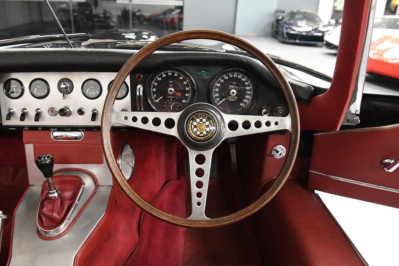 Jaguar E-Type view 15