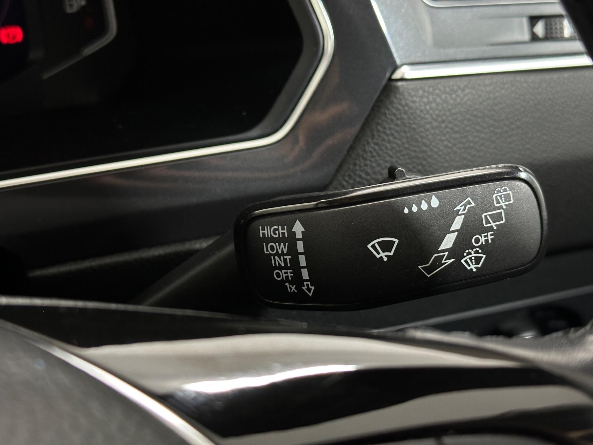 Volkswagen Tiguan Allspace view 16