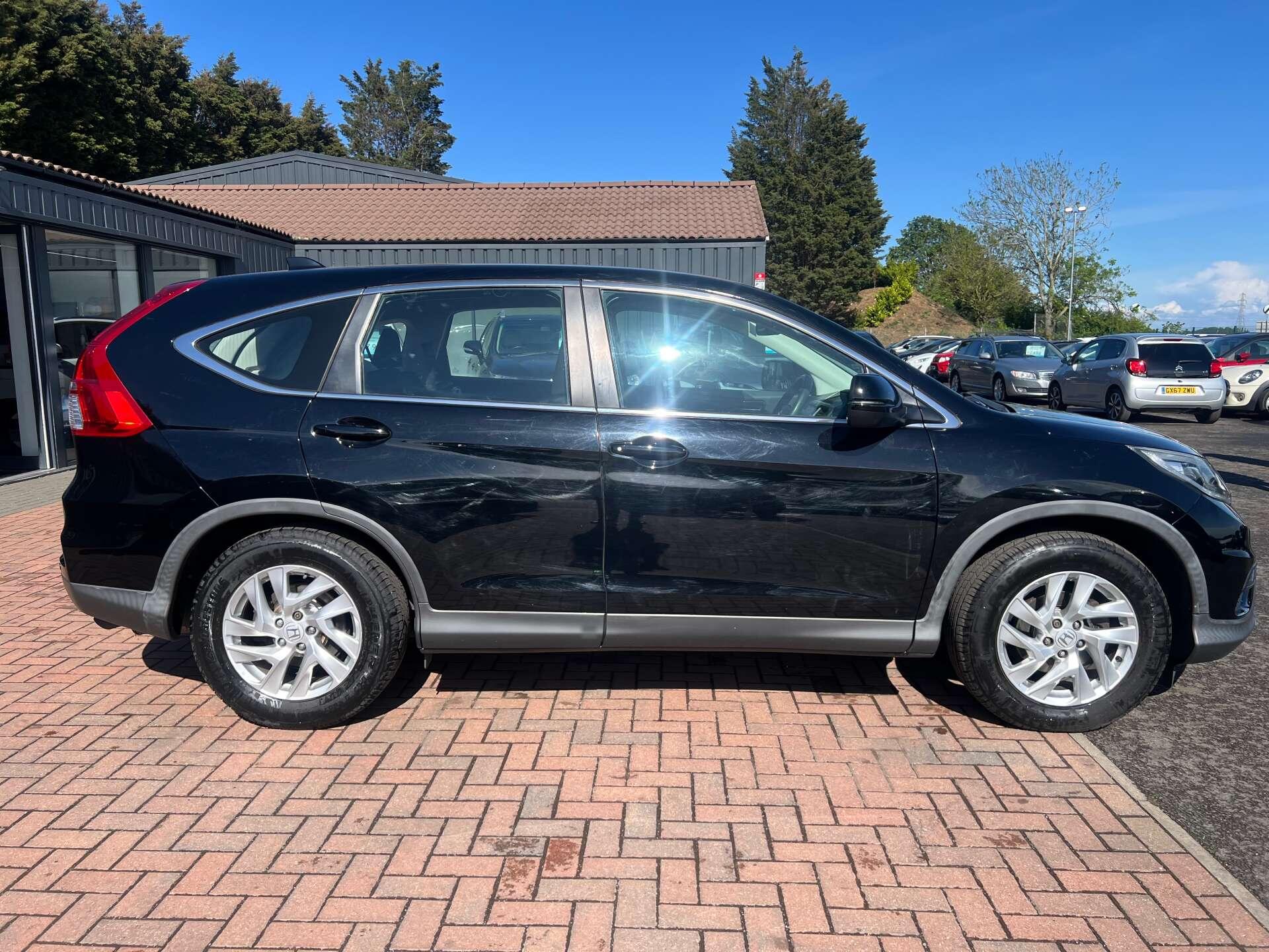Honda CR-V view 8