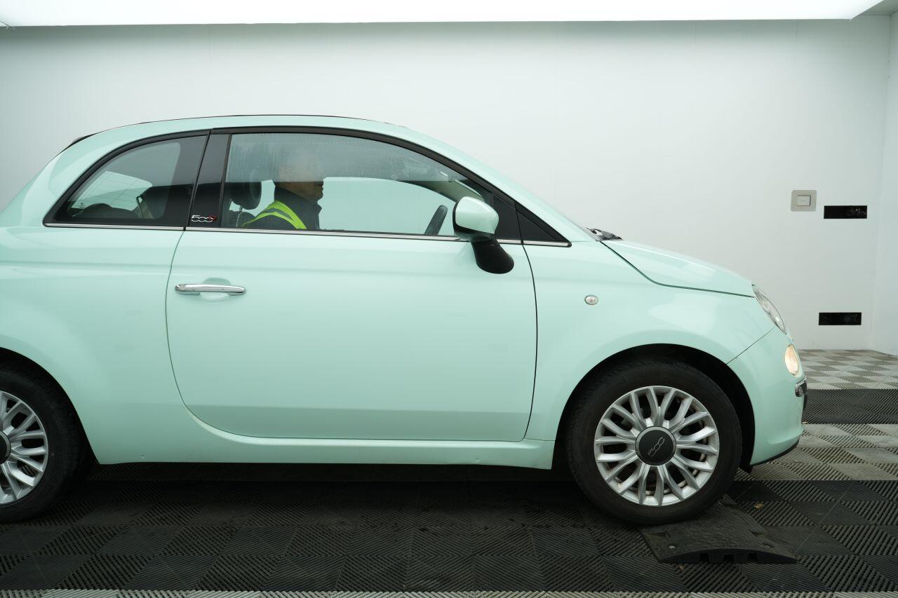 Fiat 500c view 3