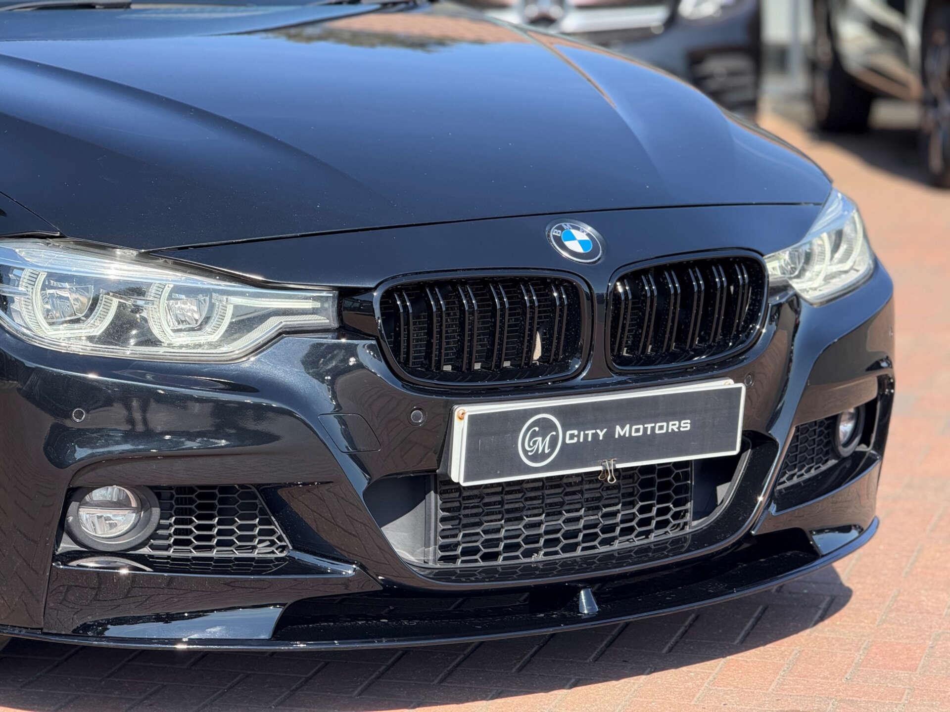 BMW 3 Series view 15