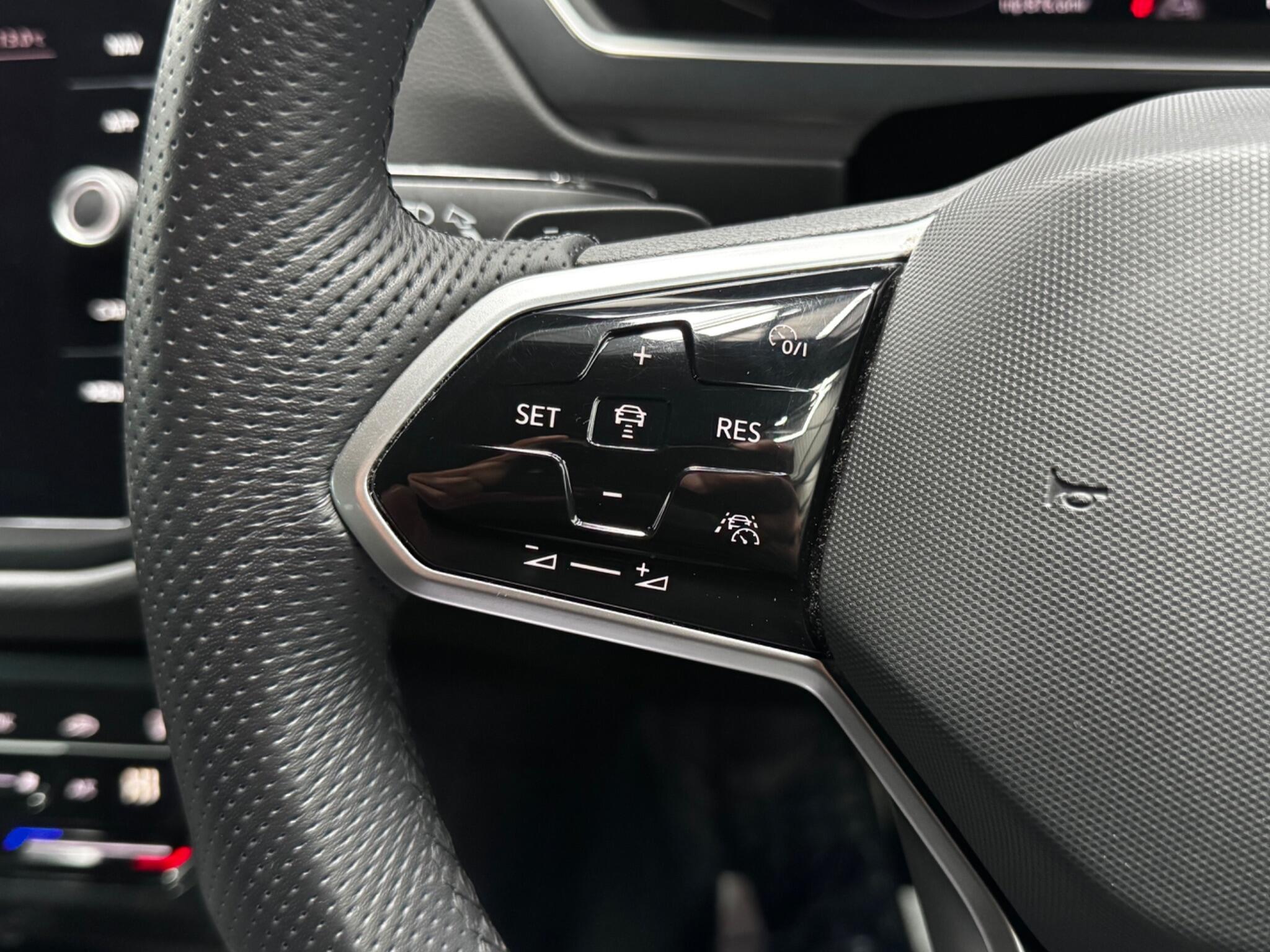 Volkswagen Tiguan view 27