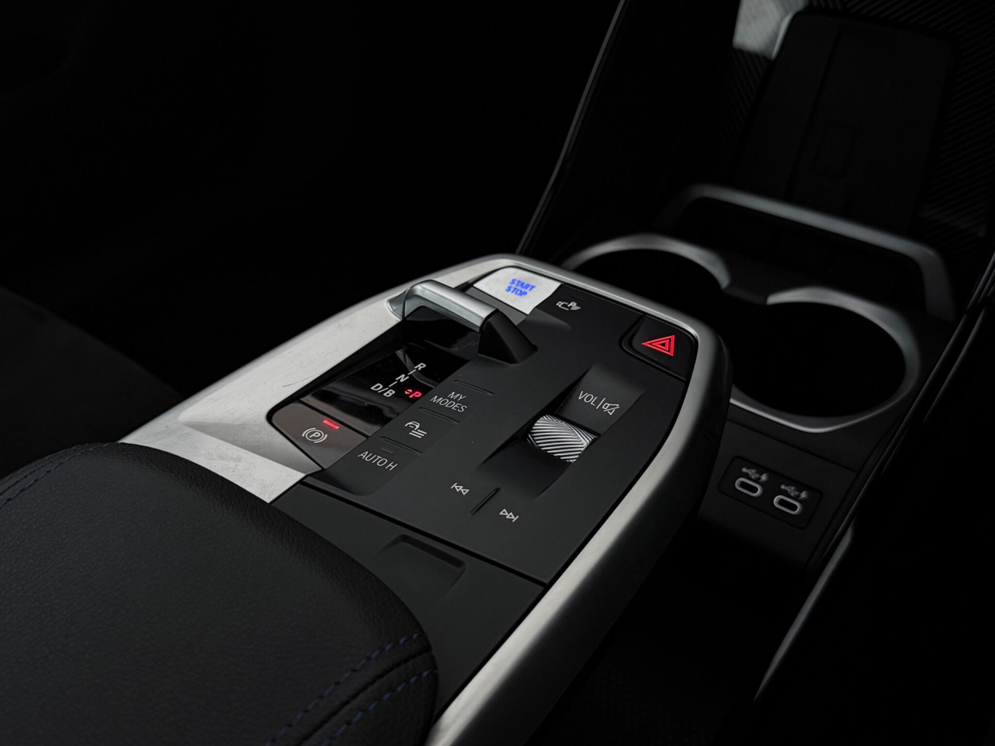 BMW Ix1 view 21
