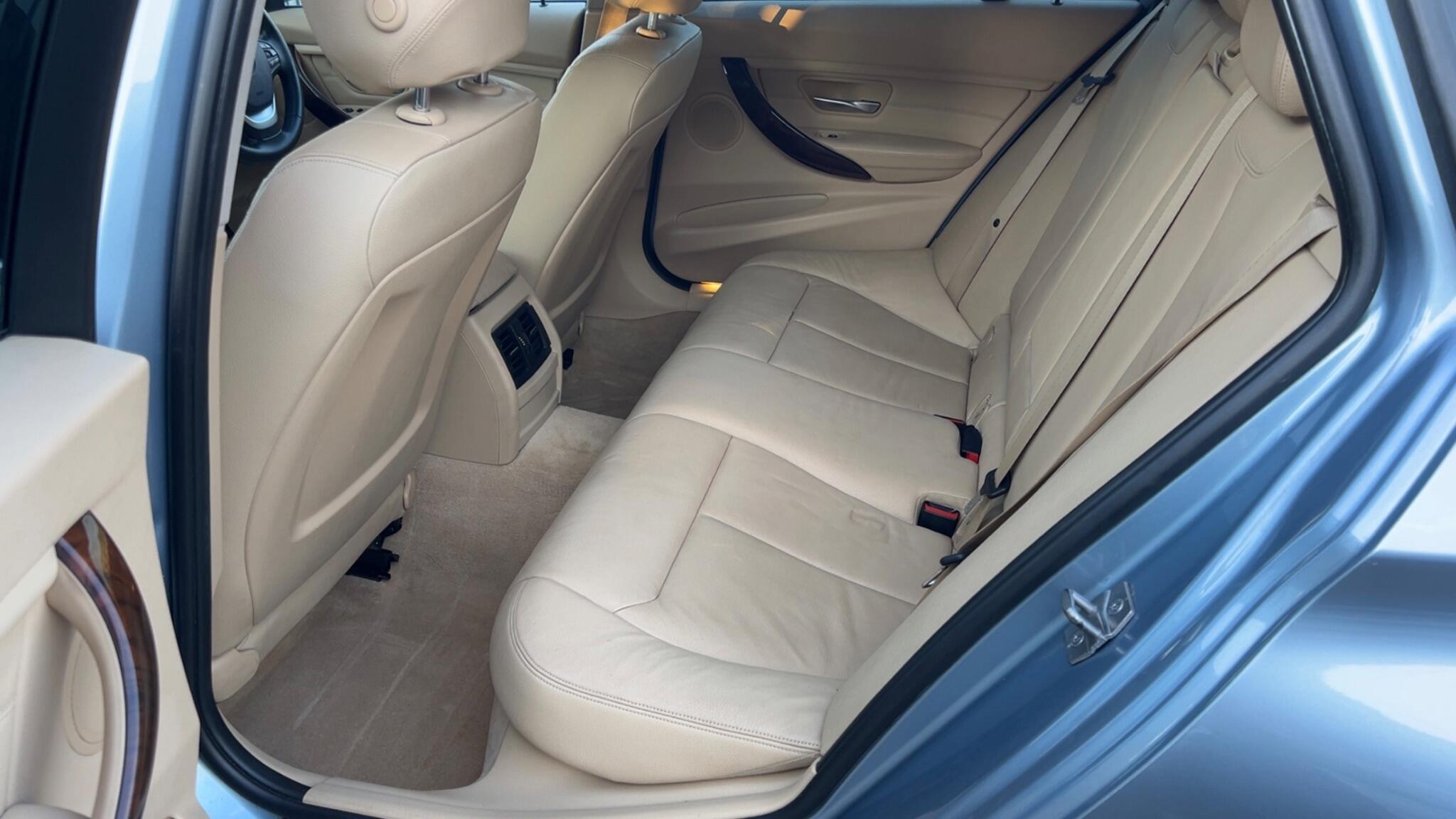 BMW 3 Series view 29