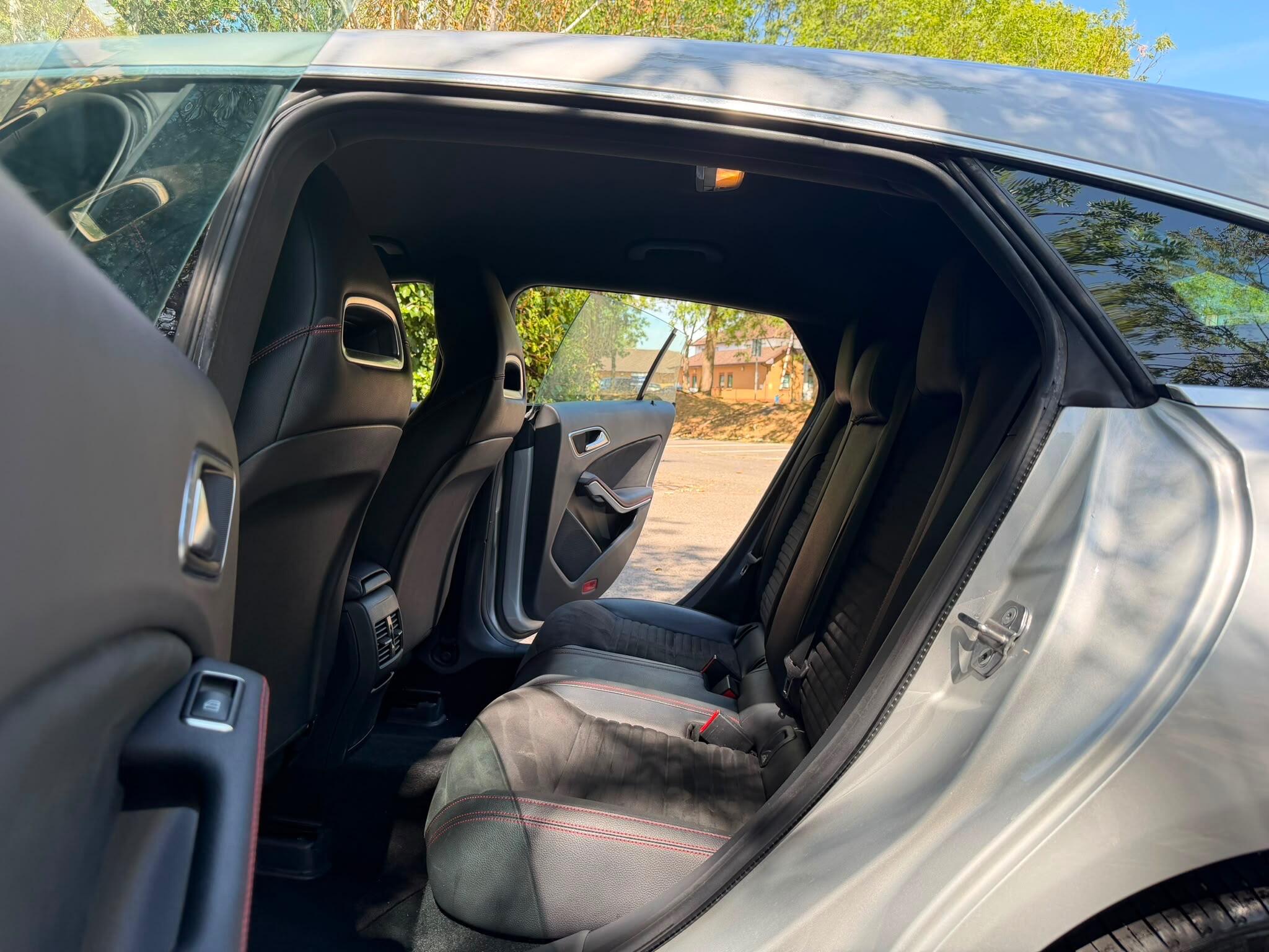 Mercedes-Benz Cla view 13
