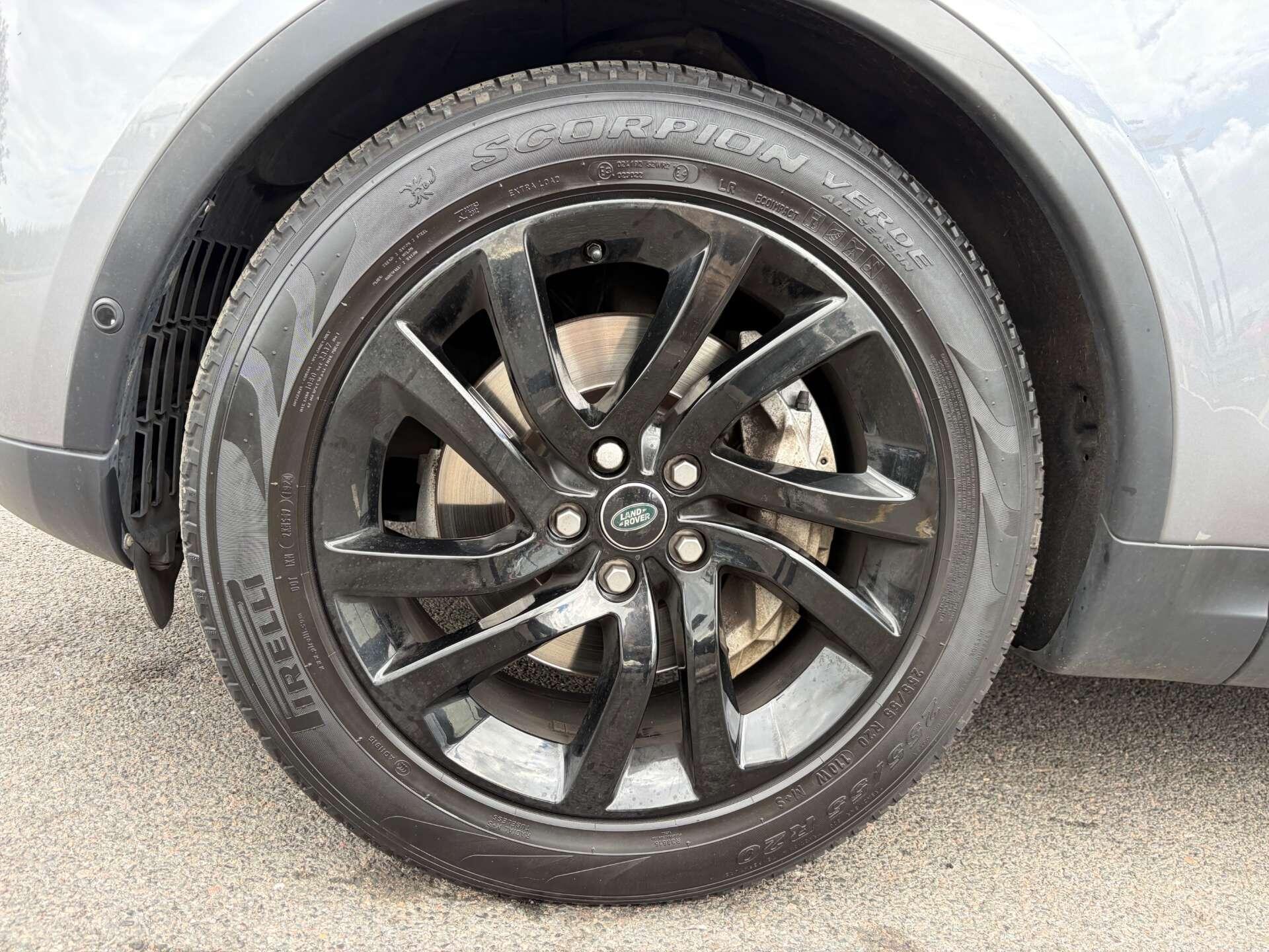 Land Rover Discovery 3 view 13