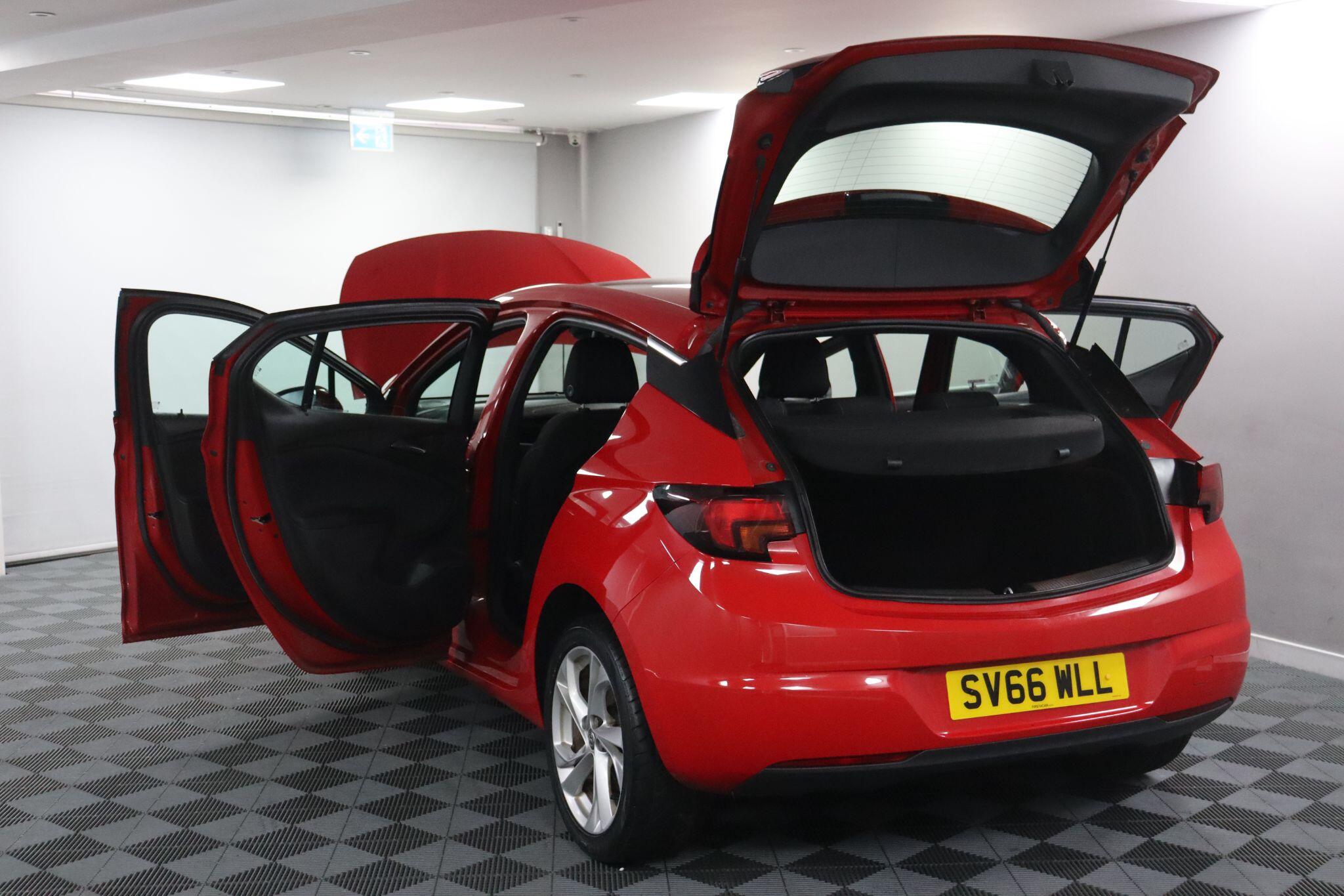 Vauxhall Astra view 20