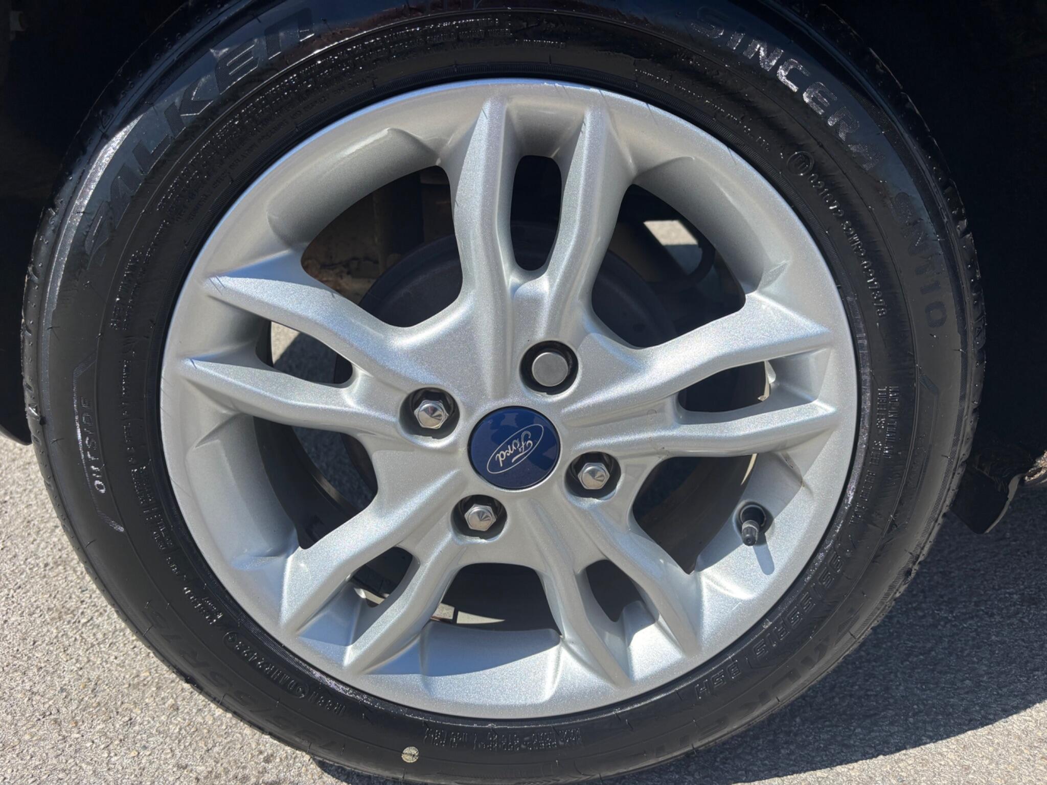 Ford Fiesta view 22