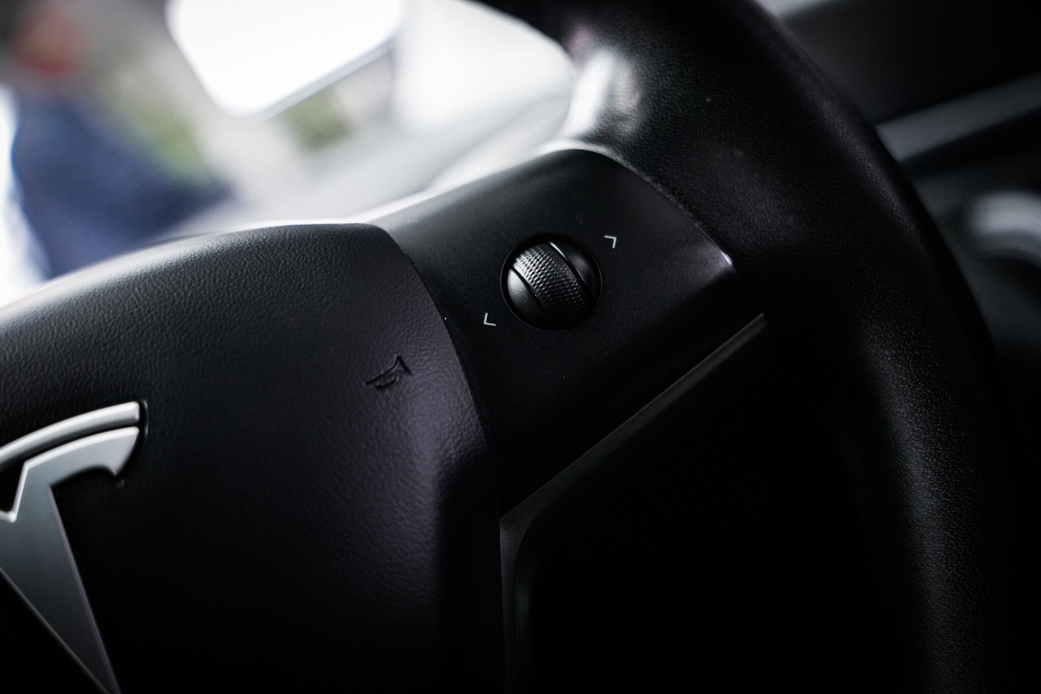 Tesla Model 3 view 44