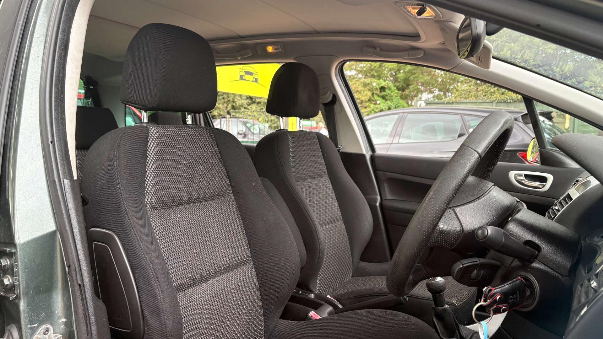 Peugeot 307 view 8