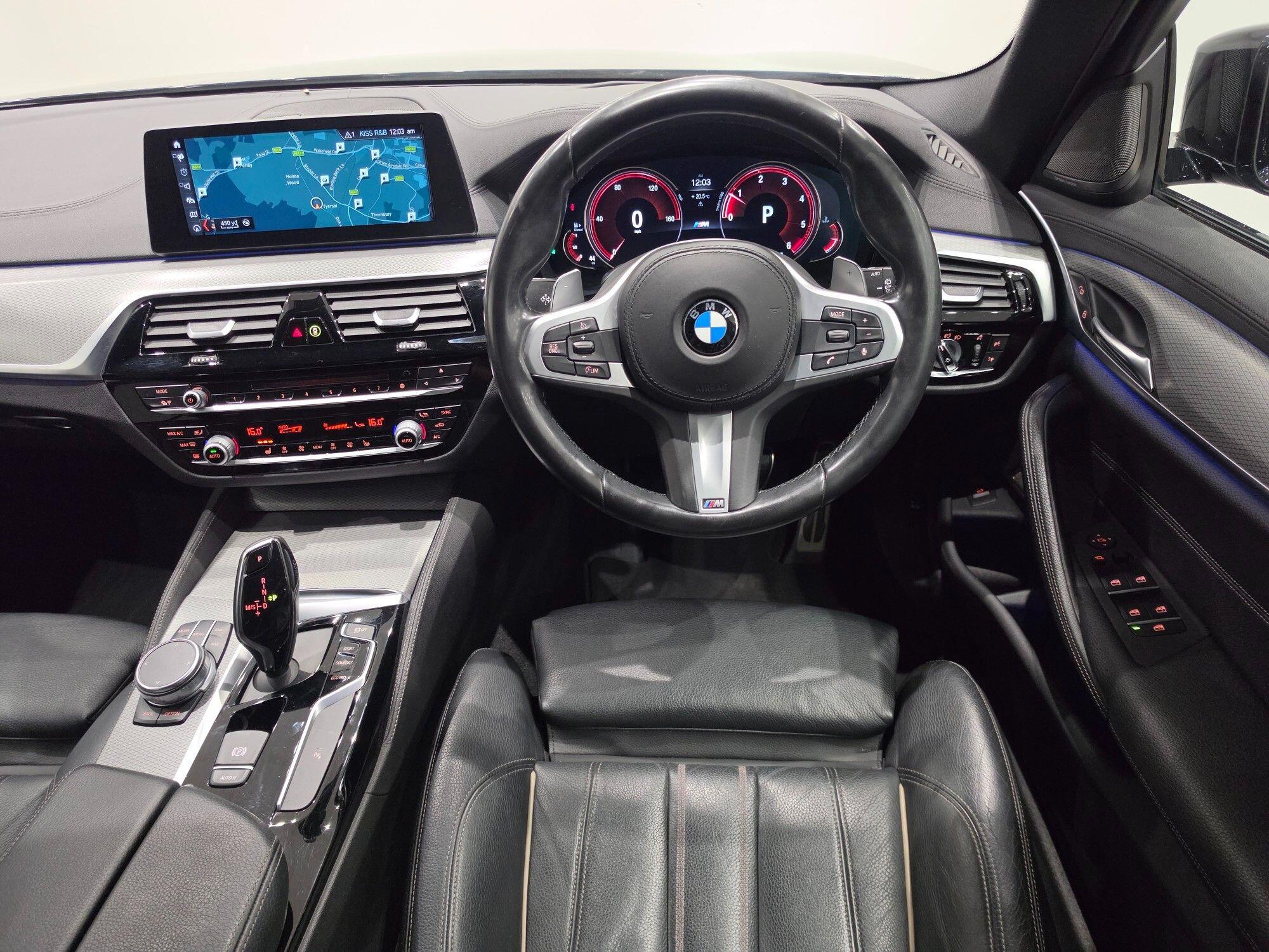 BMW 5 Series view 23