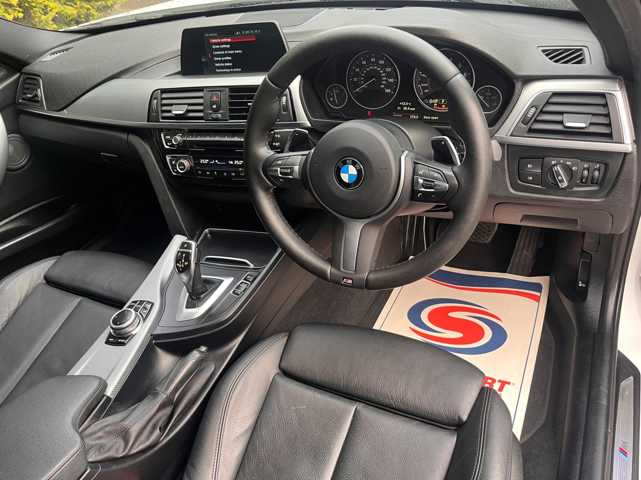 BMW 3 Series view 26