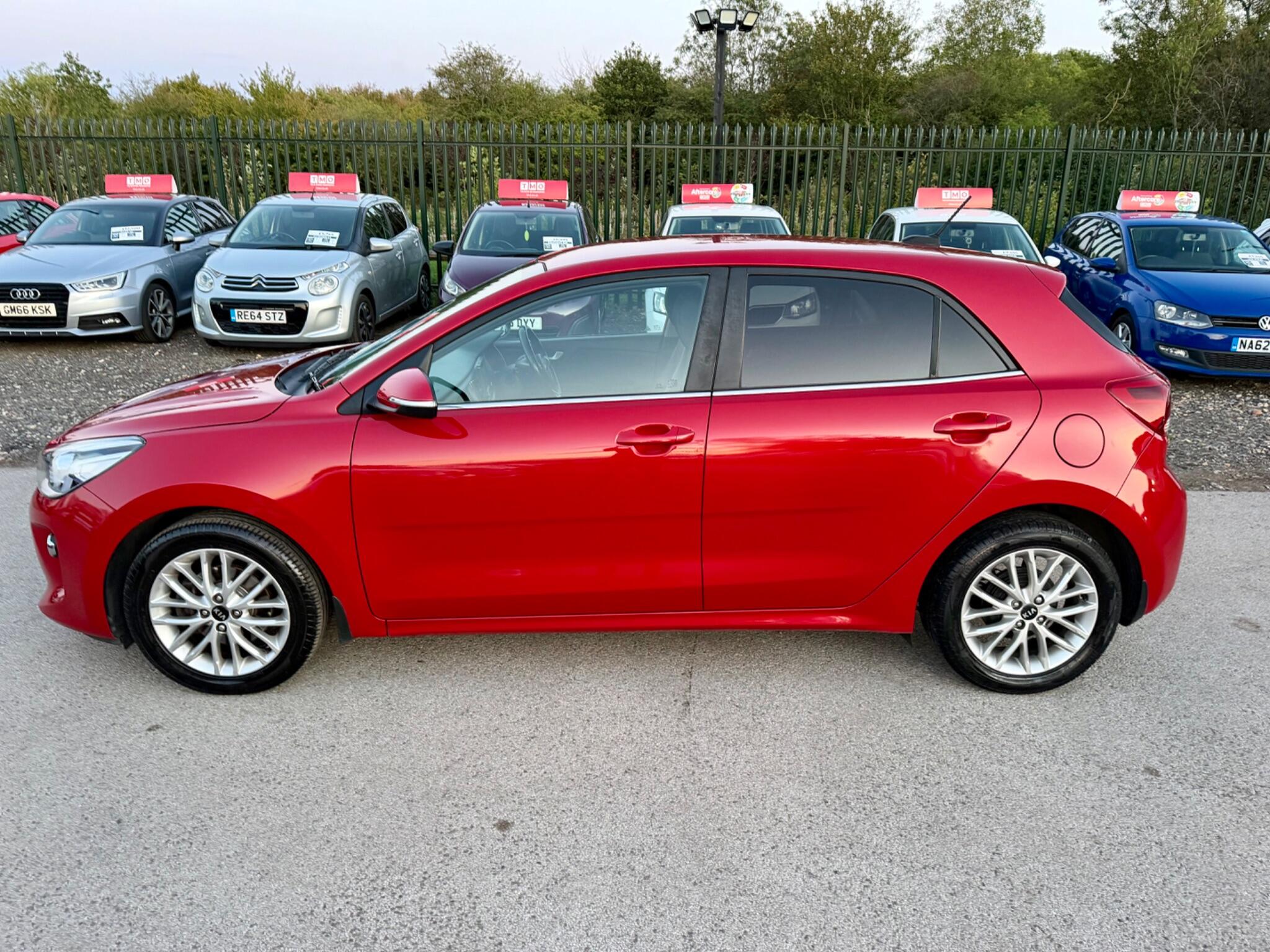 Kia Rio view 13