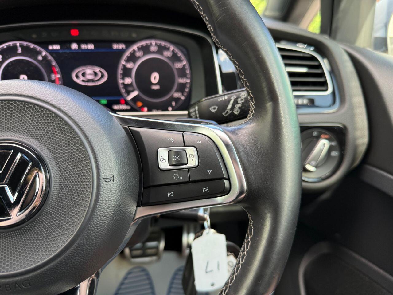 Volkswagen Golf view 38